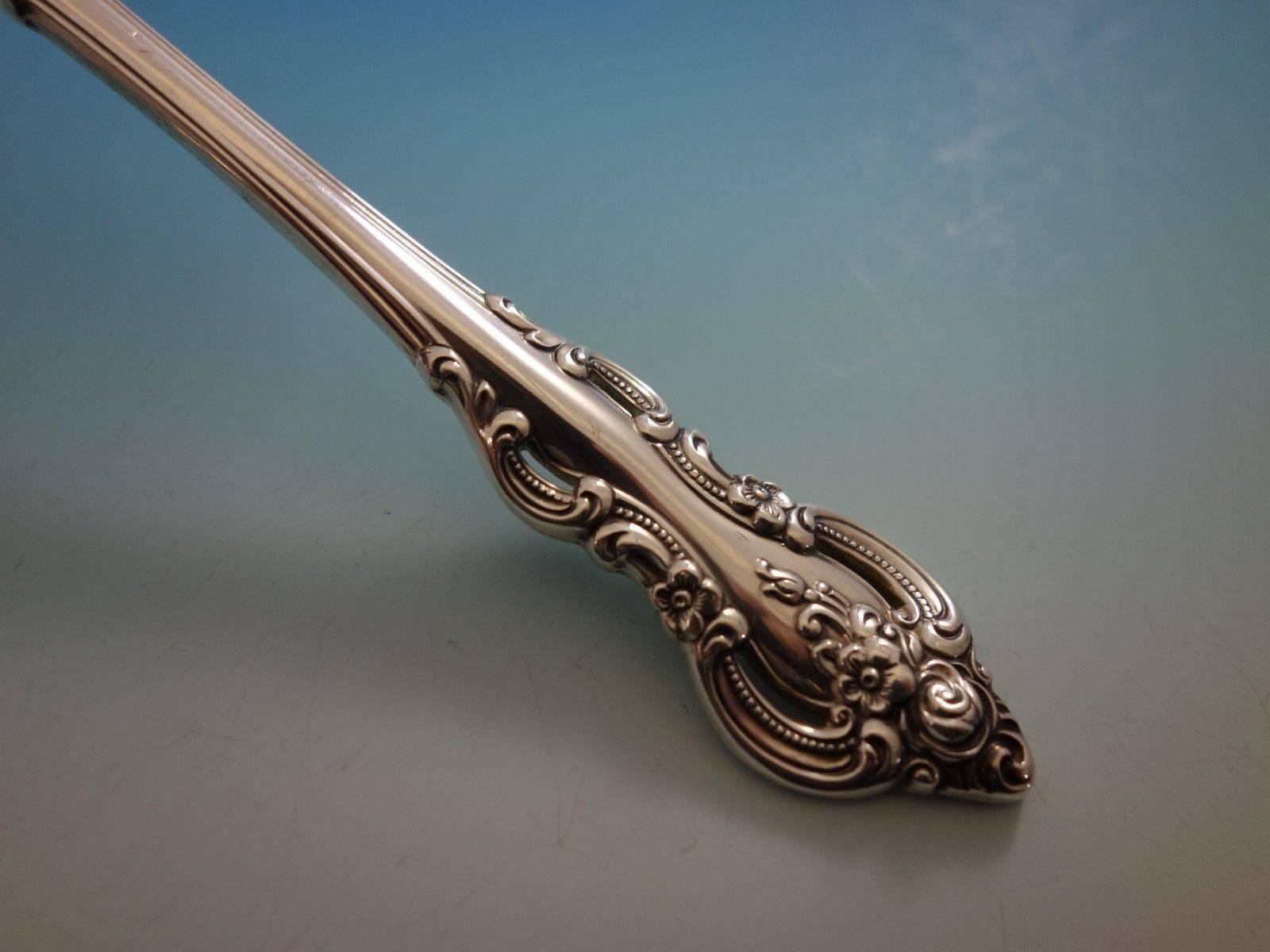 Ensemble de couverts en argent sterling El Grandee by Towle, 24 pièces. Excellent ensemble de départ ! Cet ensemble comprend : 

six couteaux, 9