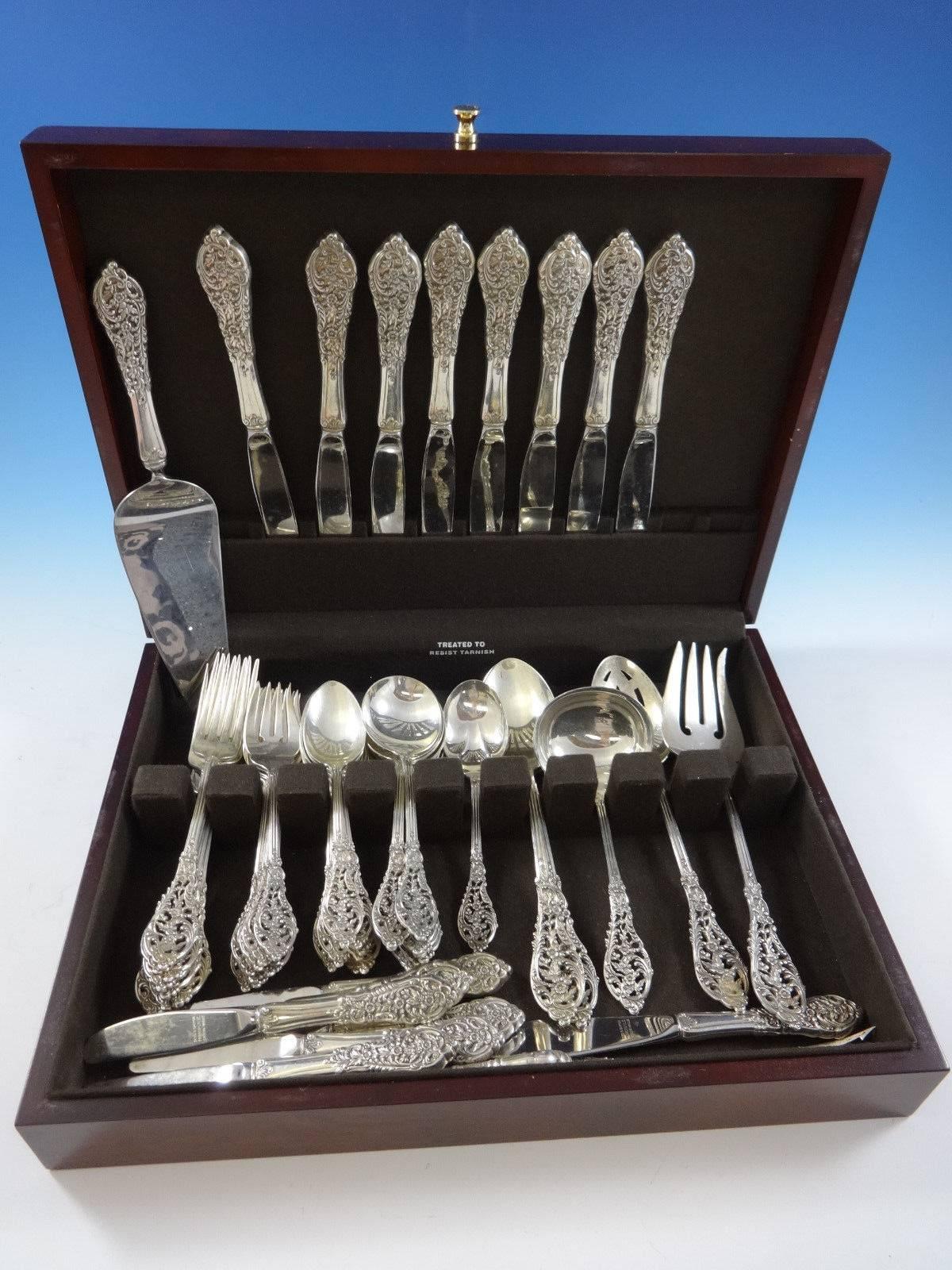 Beautiful Florentine Lace by Reed & Barton sterling silver flatware set of 57 pieces. This set includes: 

Eight knives, 8 7/8