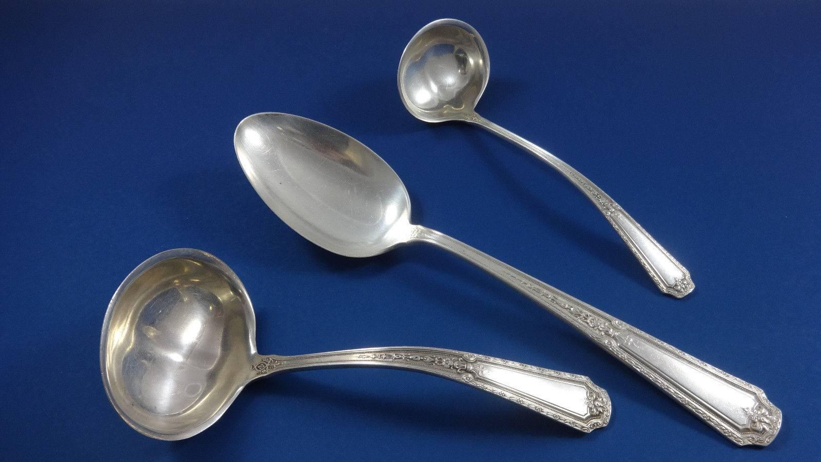 Set di posate in argento massiccio Louis XIV by Towle per 12 persone, enorme 146 pezzi in vendita 1