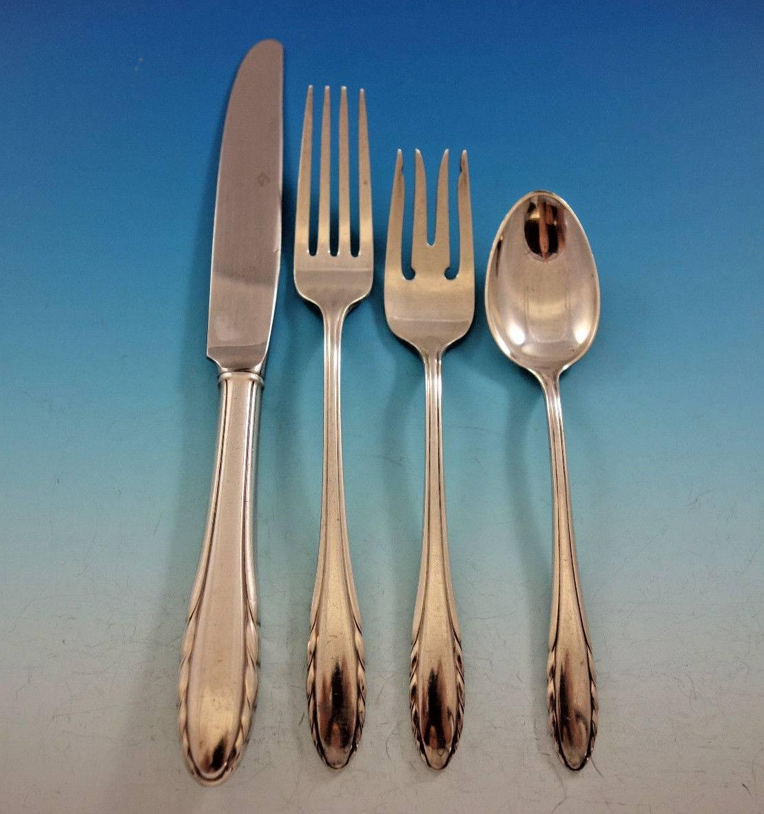 Lyric by Gorham Sterling Silver Flatware Service for Eight Set 32 Pieces In Excellent Condition For Sale In Big Bend, WI