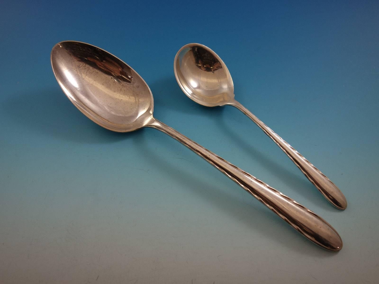 20ième siècle Service de couverts en argent sterling pour 12 personnes, ensemble de 107 pièces Flutes par Towle en vente