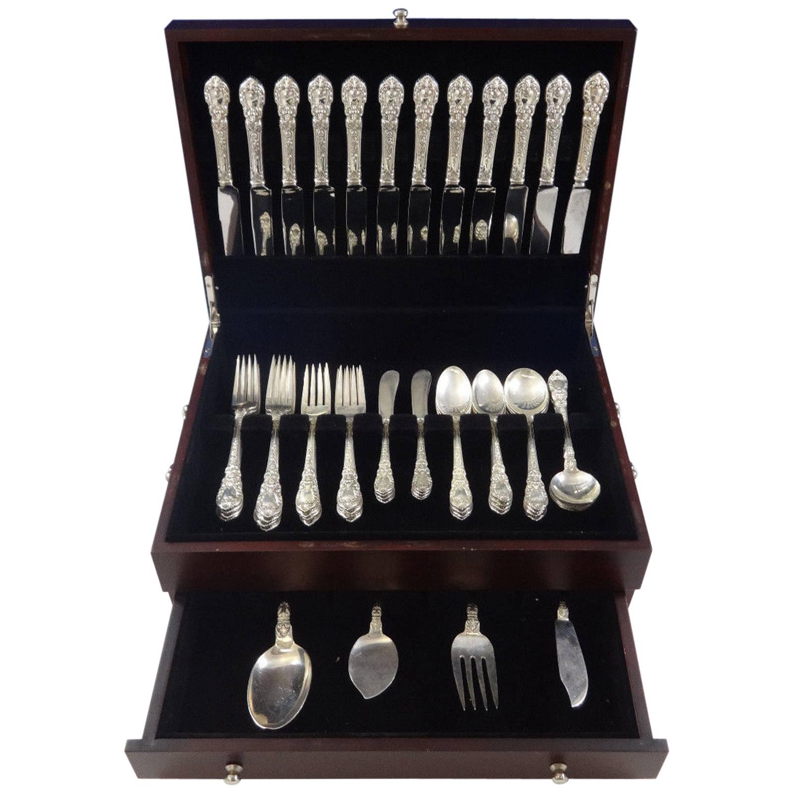 Beautiful and scarce Charles II by Lunt sterling silver flatware set of 82 pieces. This set includes: 12 knives, 9