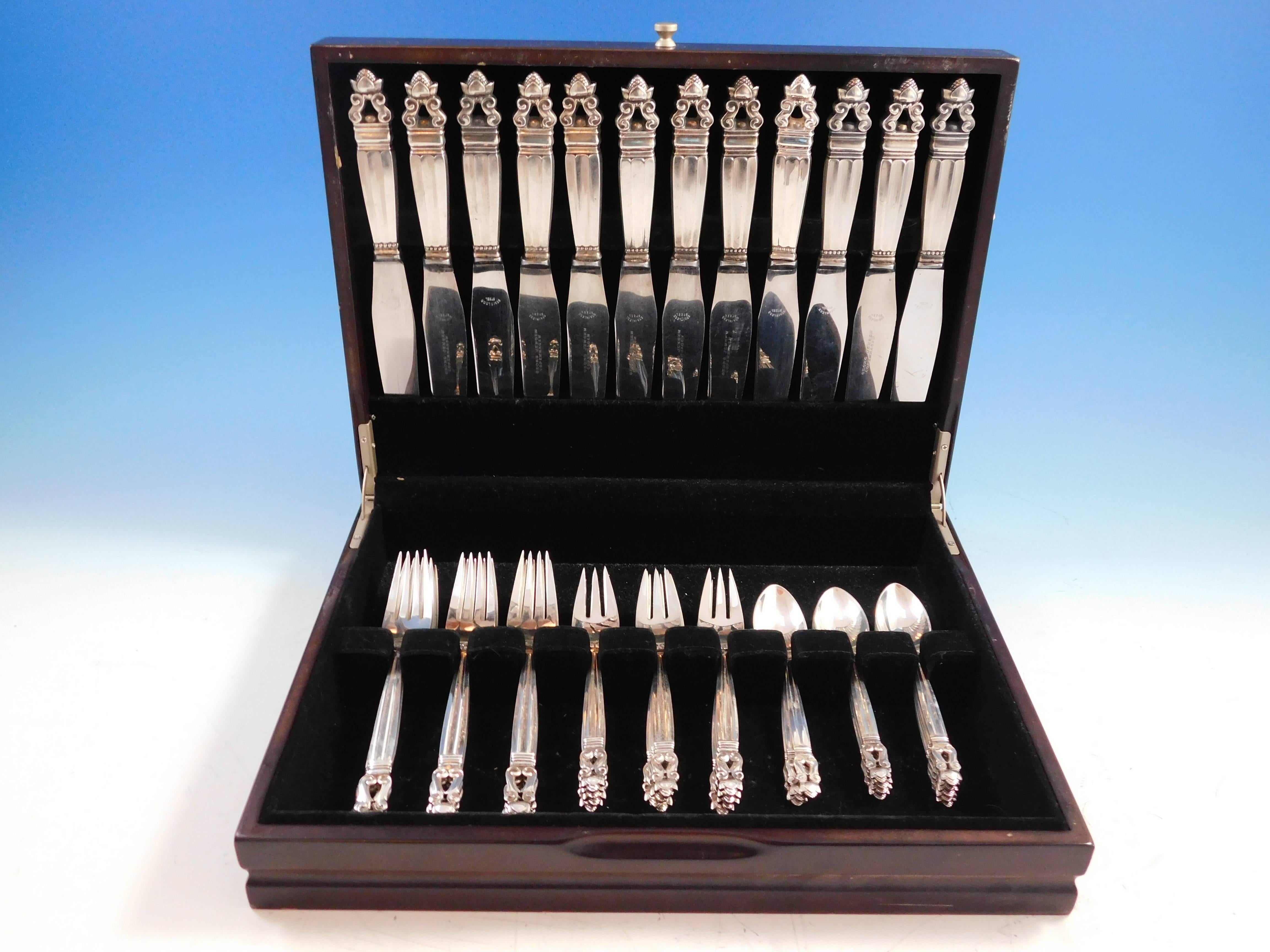 Acorn by Georg Jensen sterling silver dinner sized flatware Set for a 12 Service incluiding 48 pieces: 12 dinner knives, short handle, 9 7/8