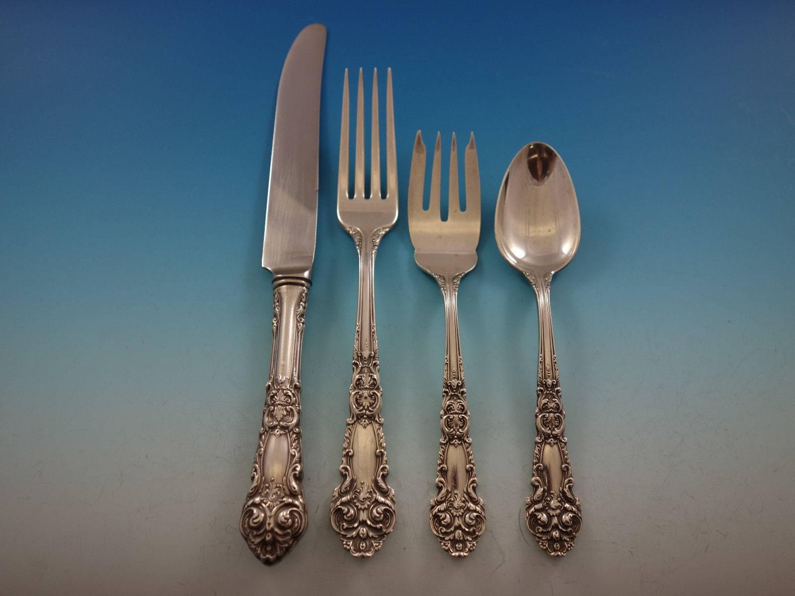 Milieu du XXe siècle 8 services de couverts en argent sterling de la Renaissance française par Reed & Barton 32 pièces en vente