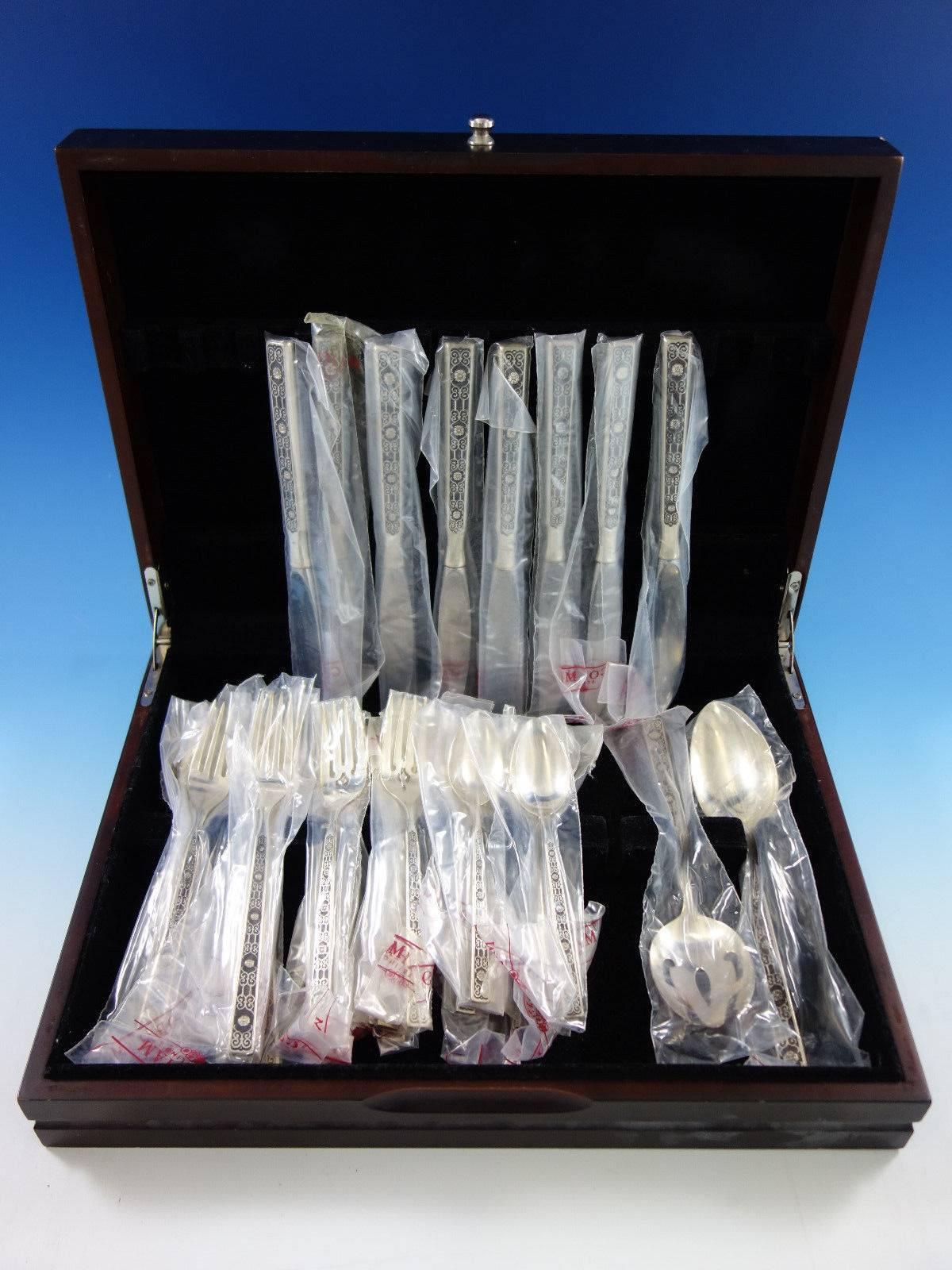 Spanish Tracery by Gorham Sterling Silver Flatware Set Service 34 Pieces New In Excellent Condition For Sale In Big Bend, WI