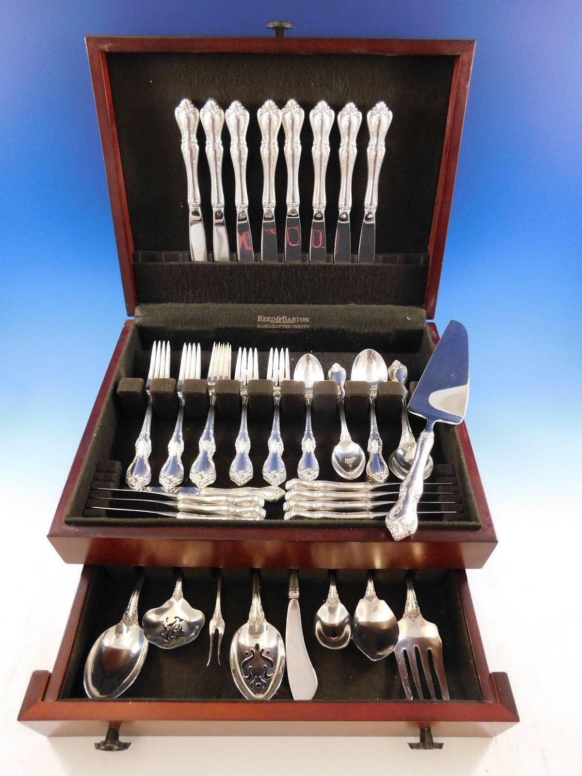 Superbe service de couverts en argent sterling Debussy by Towle, 57 pièces. Cet ensemble comprend : 

huit couteaux, 9