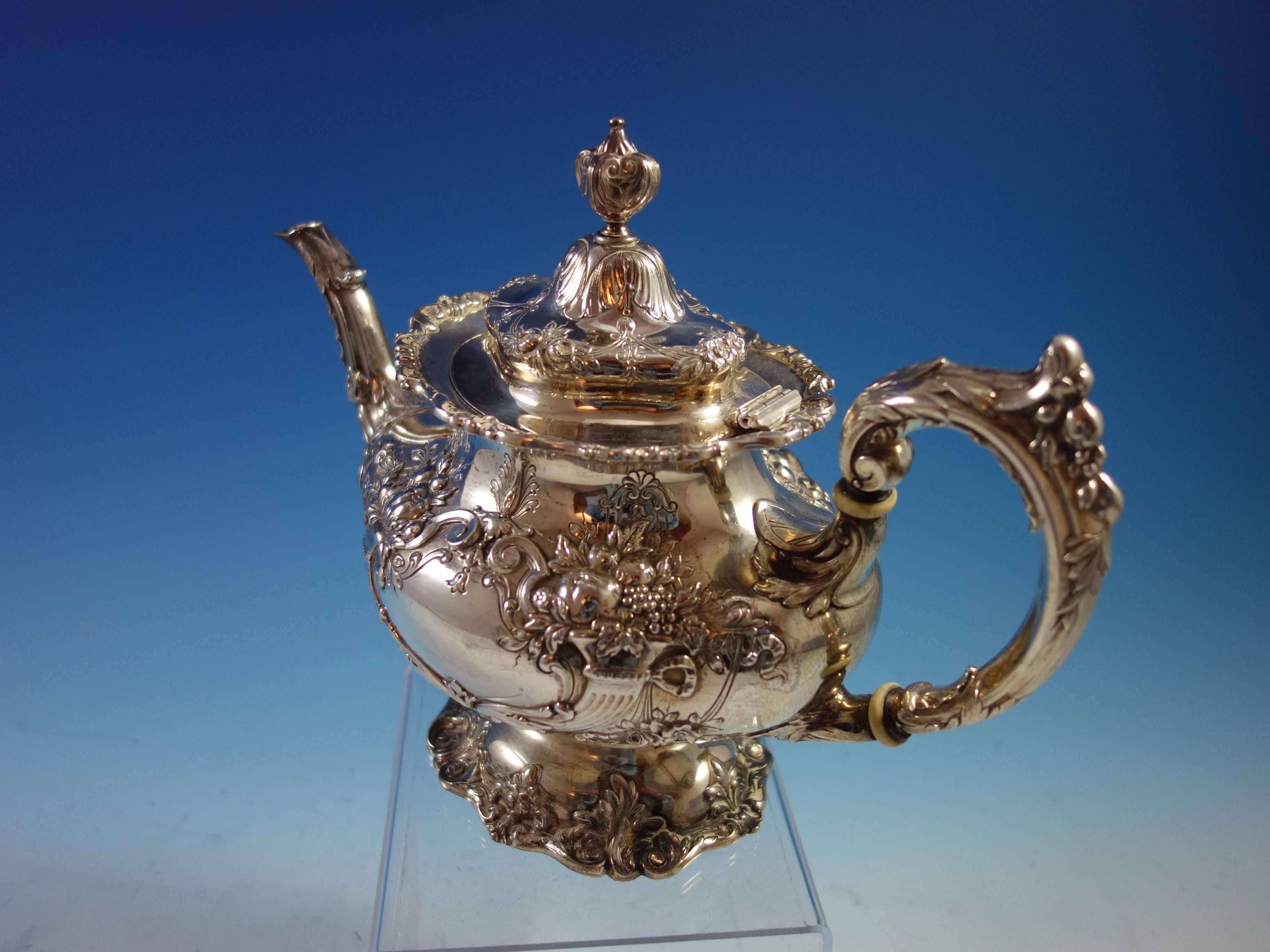 Francis I by Reed & Barton Old Sterling Silver Tea Pot #570A Hollowware In Excellent Condition In Big Bend, WI