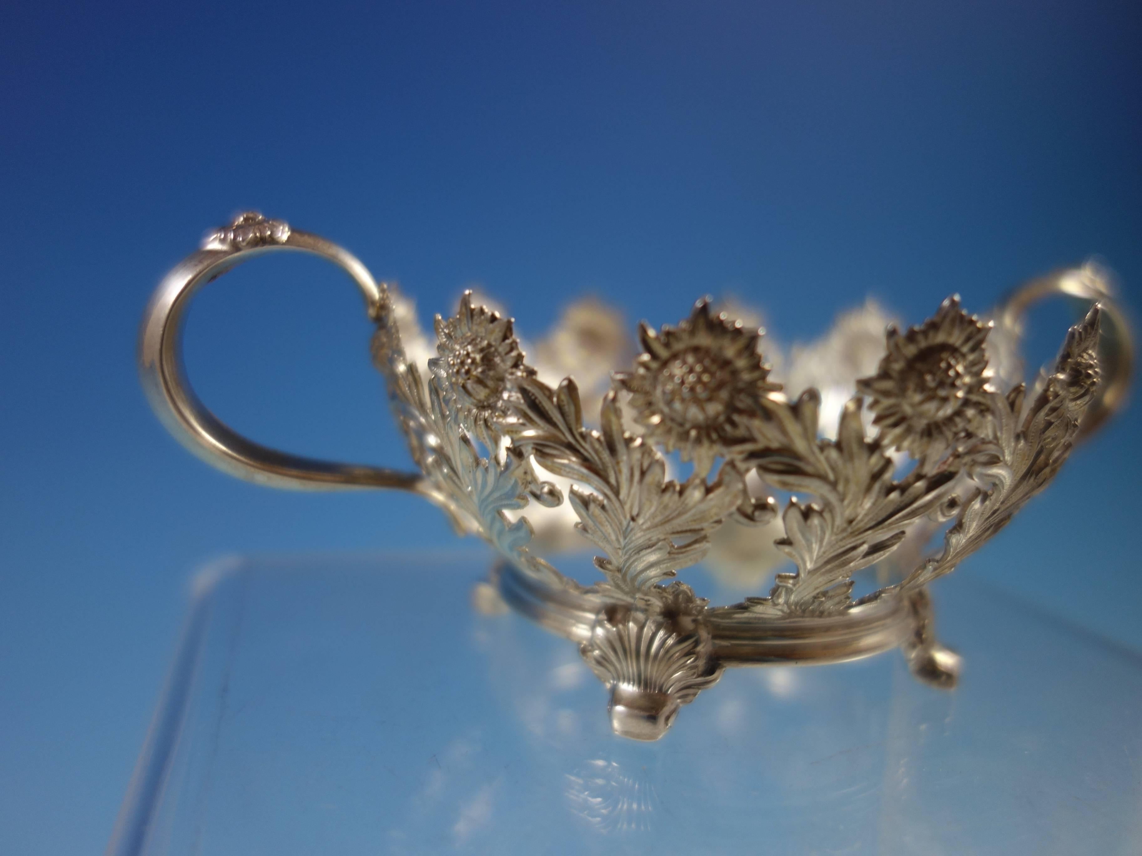 Crisantemo de Tiffany Taza de caldo de plata de ley con forro dorado Vajilla hueca en venta 1