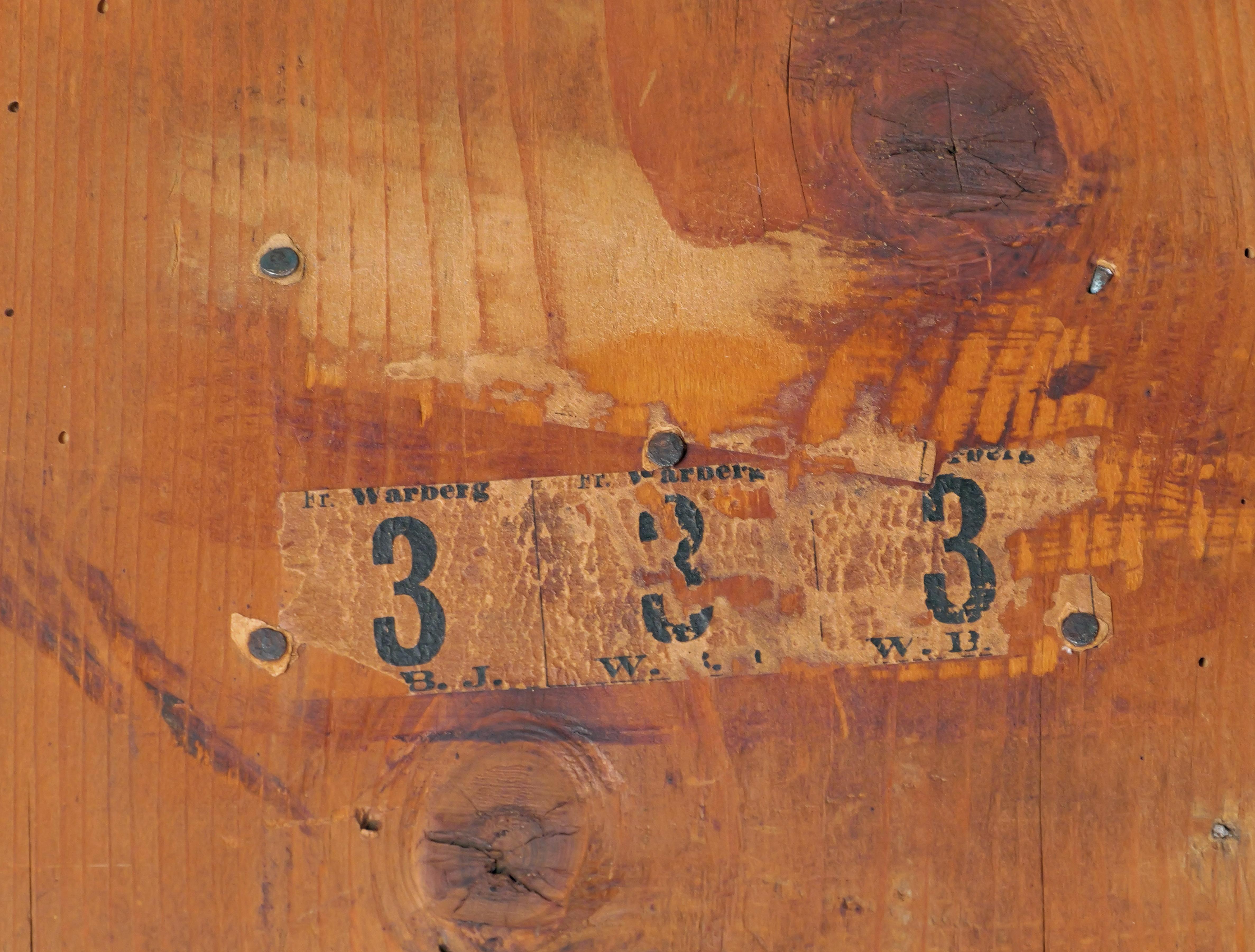 Frühes 19. Jahrhundert Kommode, Lockenbirke, mit 6 Schubladen, Baltikum, 1810 im Angebot 3