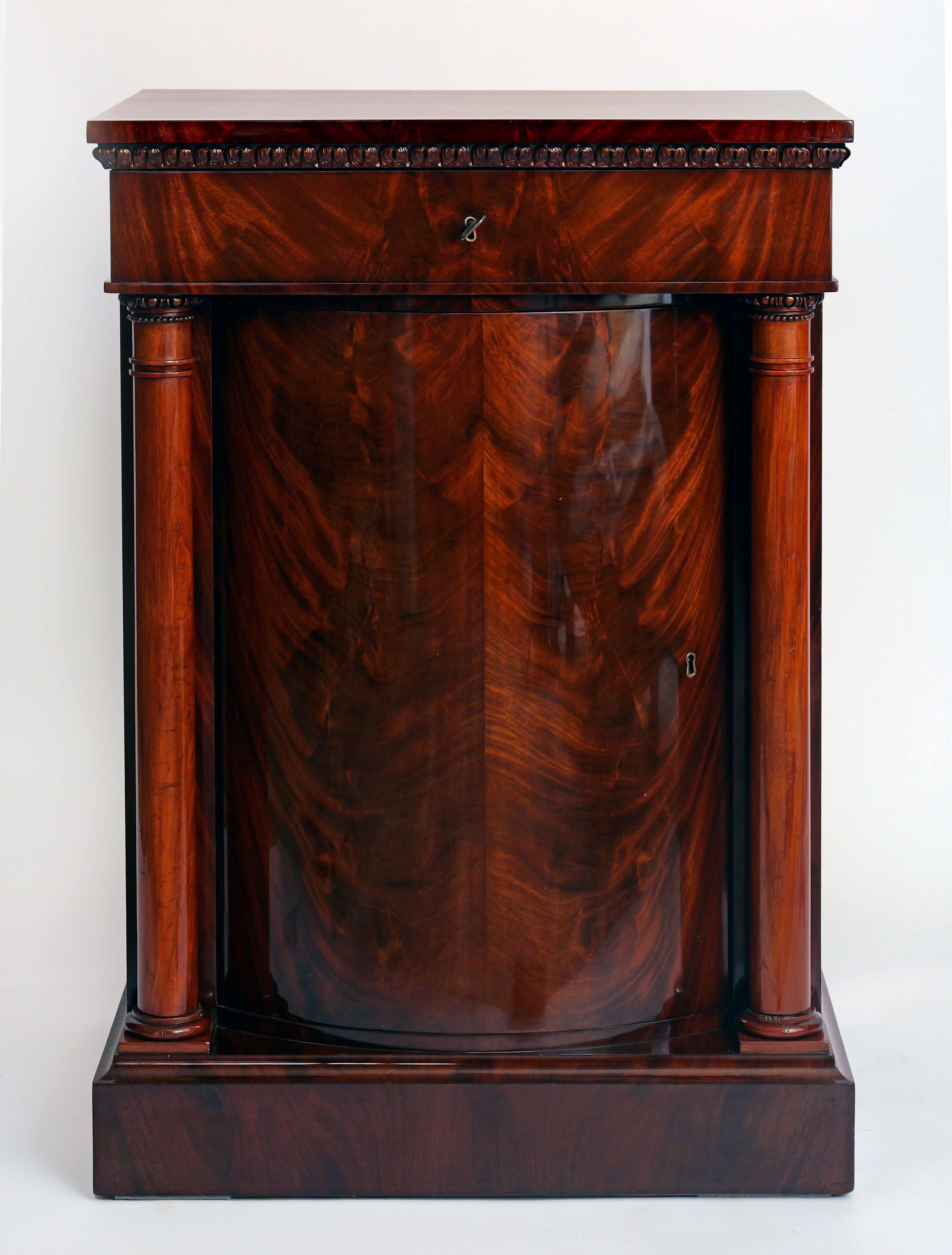 19th Century Pair Of Pillar Cabinets, Curved Door With Flanking Columns And Head Drawer, 1810 For Sale