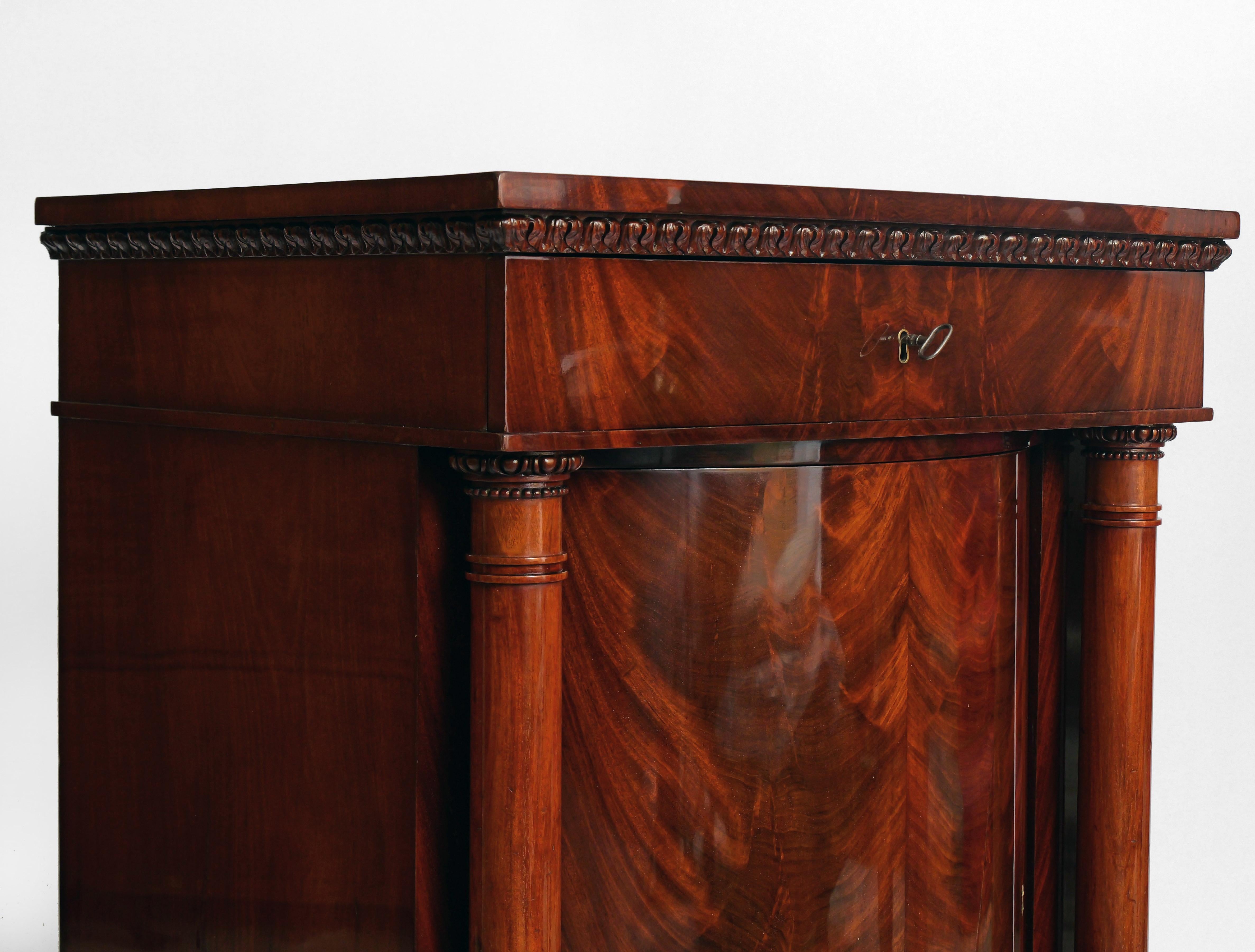Mahogany Pair Of Pillar Cabinets, Curved Door With Flanking Columns And Head Drawer, 1810 For Sale