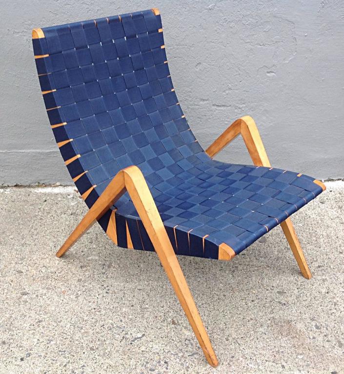 bed Scoop Lounge Chair with Legs For Sale at 1stDibs
