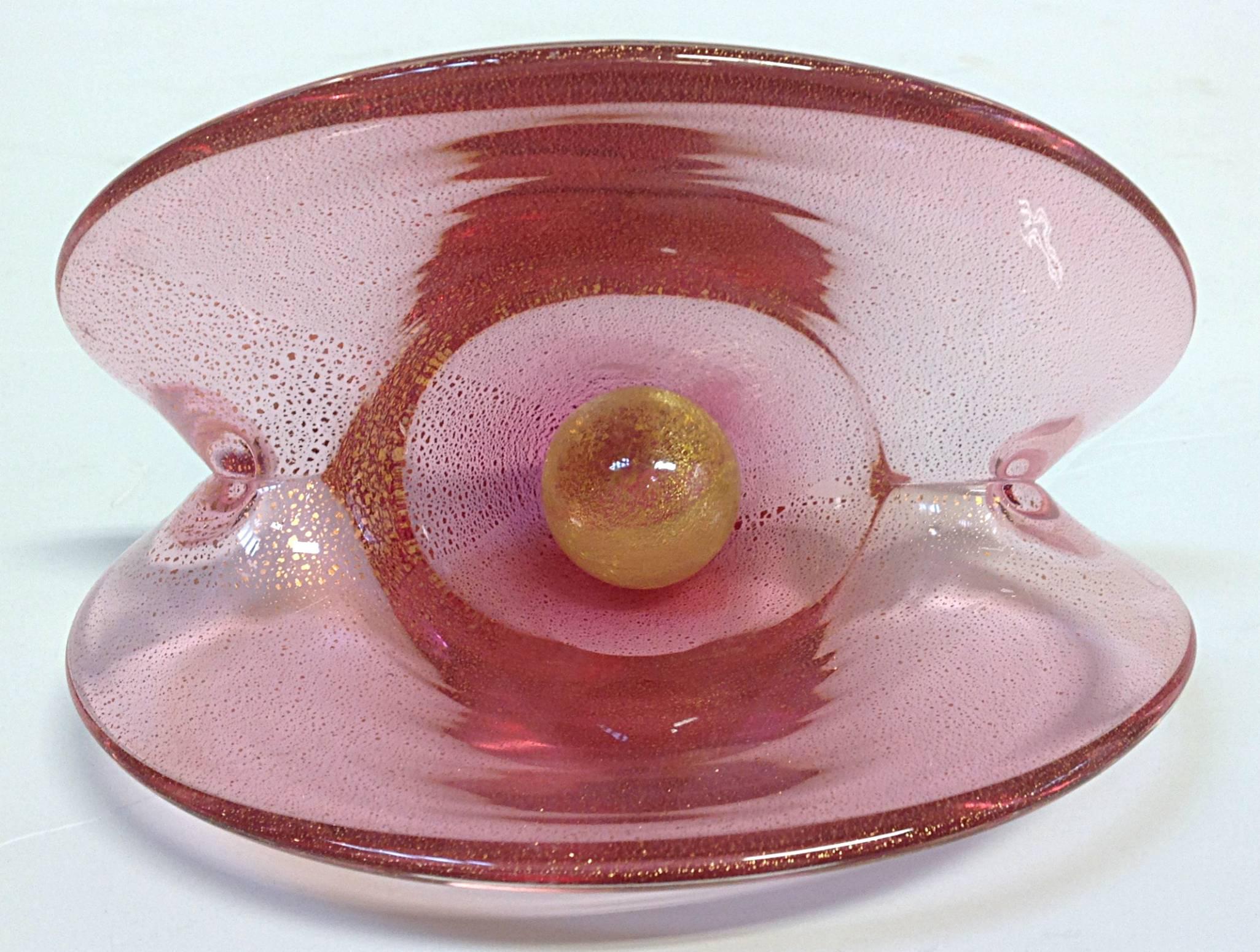 Mid-Century Modern Murano Glass Shell Form with Pearl For Sale