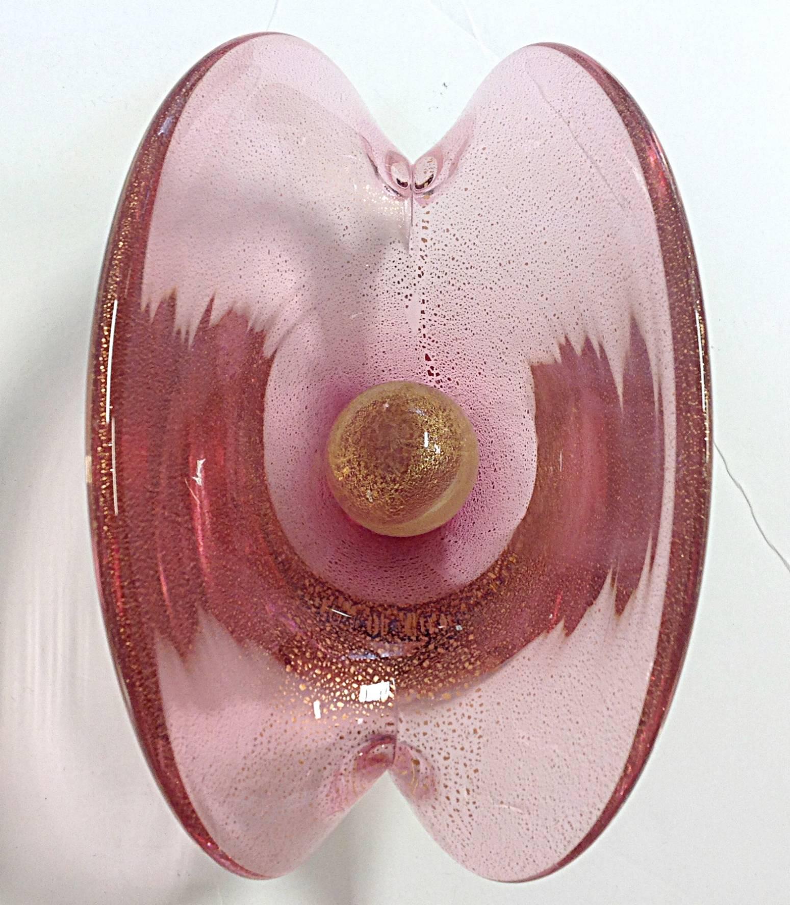 Murano Glass Shell Form with Pearl For Sale 1