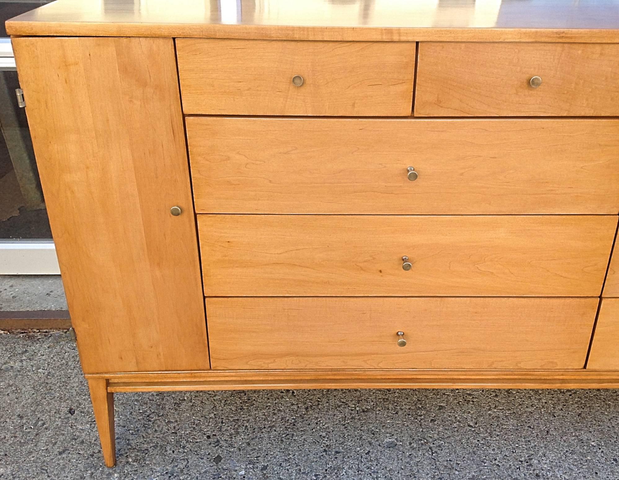 Mid-Century Modern Paul McCobb for Winchendon 20 Drawer Chest For Sale