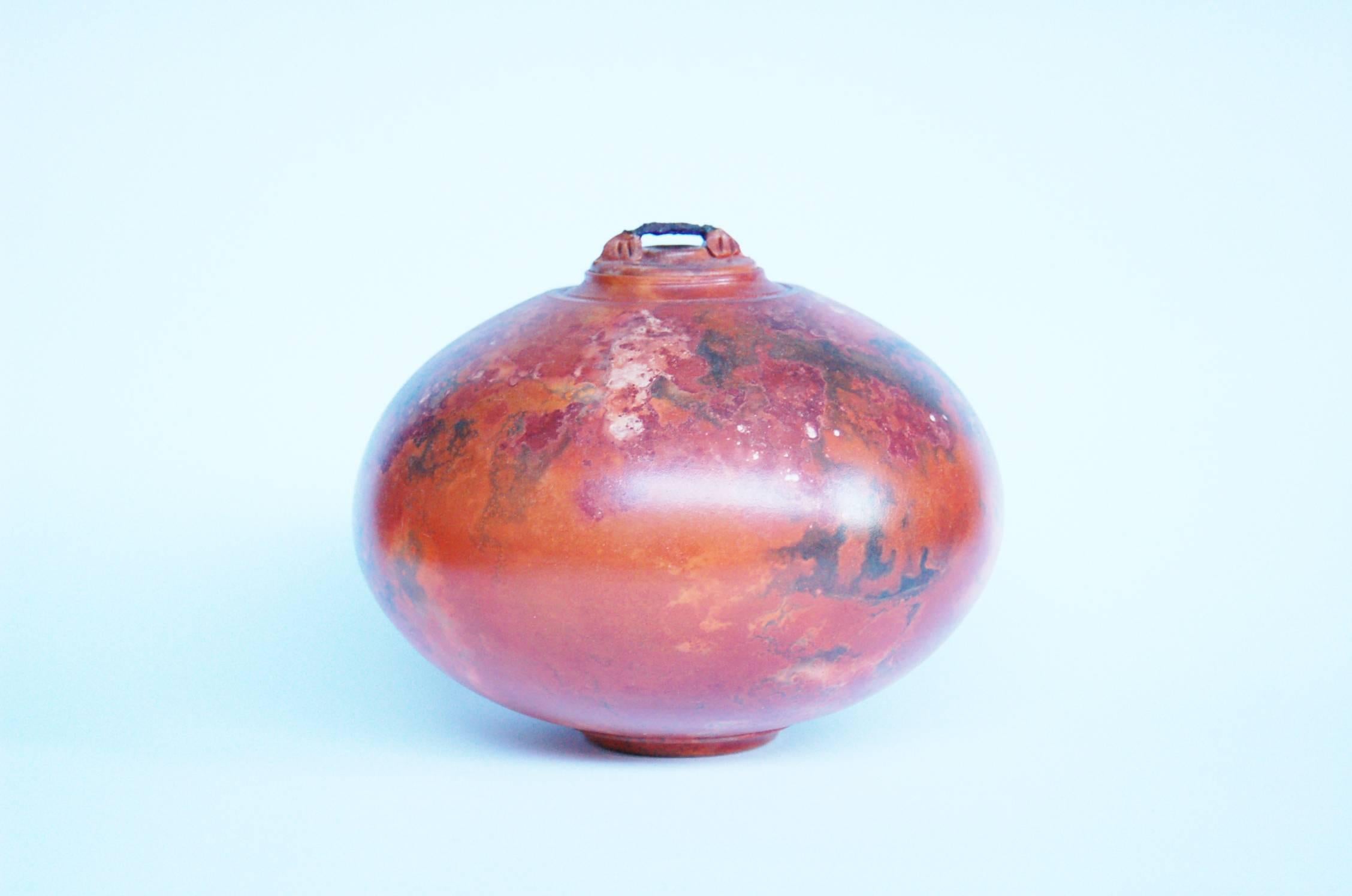 Red Ceramic Vase with Lid In Excellent Condition For Sale In Andorra la Vella, FR