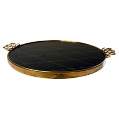 Josef Frank für Svenskt Tenn, Serviertablett aus Messing und Glas, 1940er Jahre Schwedische Moderne