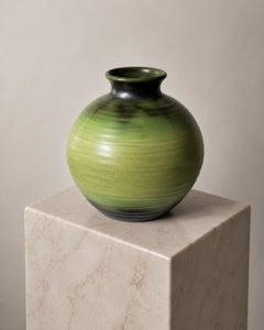Vase en céramique émaillé au graphite, créé par Ewald Dahlskog pour Bo Fajans, Suède, années 1930