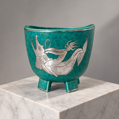 Cuenco Art Déco de Wilhelm Kåge Argenta con relieve de sirena en plata, Suecia, década de 1930