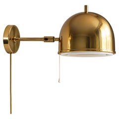 Bergboms Wandleuchte „Swedish Brass“, skandinavisch-moderne, verstellbare Wandleuchte