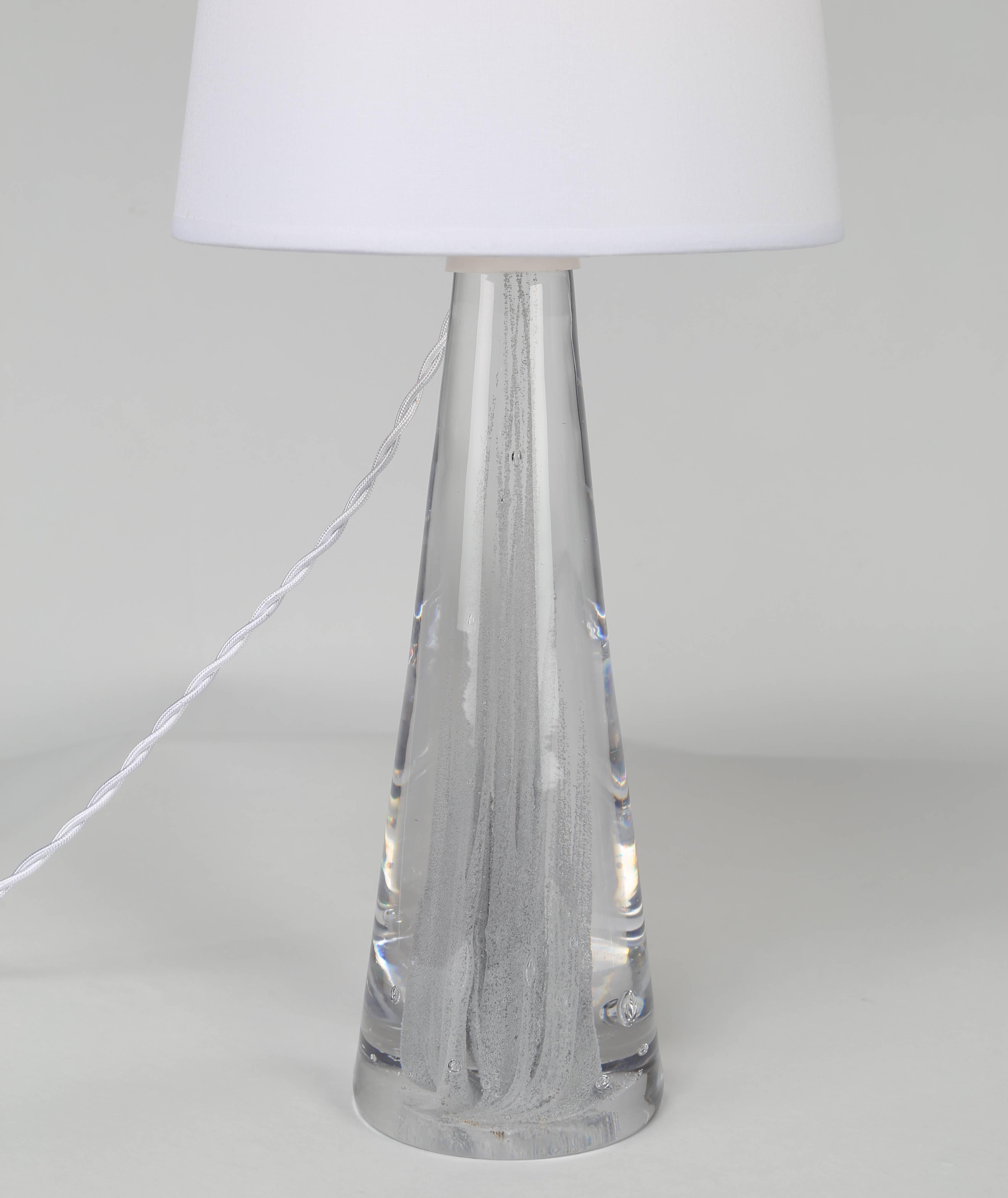 Swedish Pair of 1960s Glass Lamps with Internal Bubbles by Vicke Lindstrand for Kosta For Sale