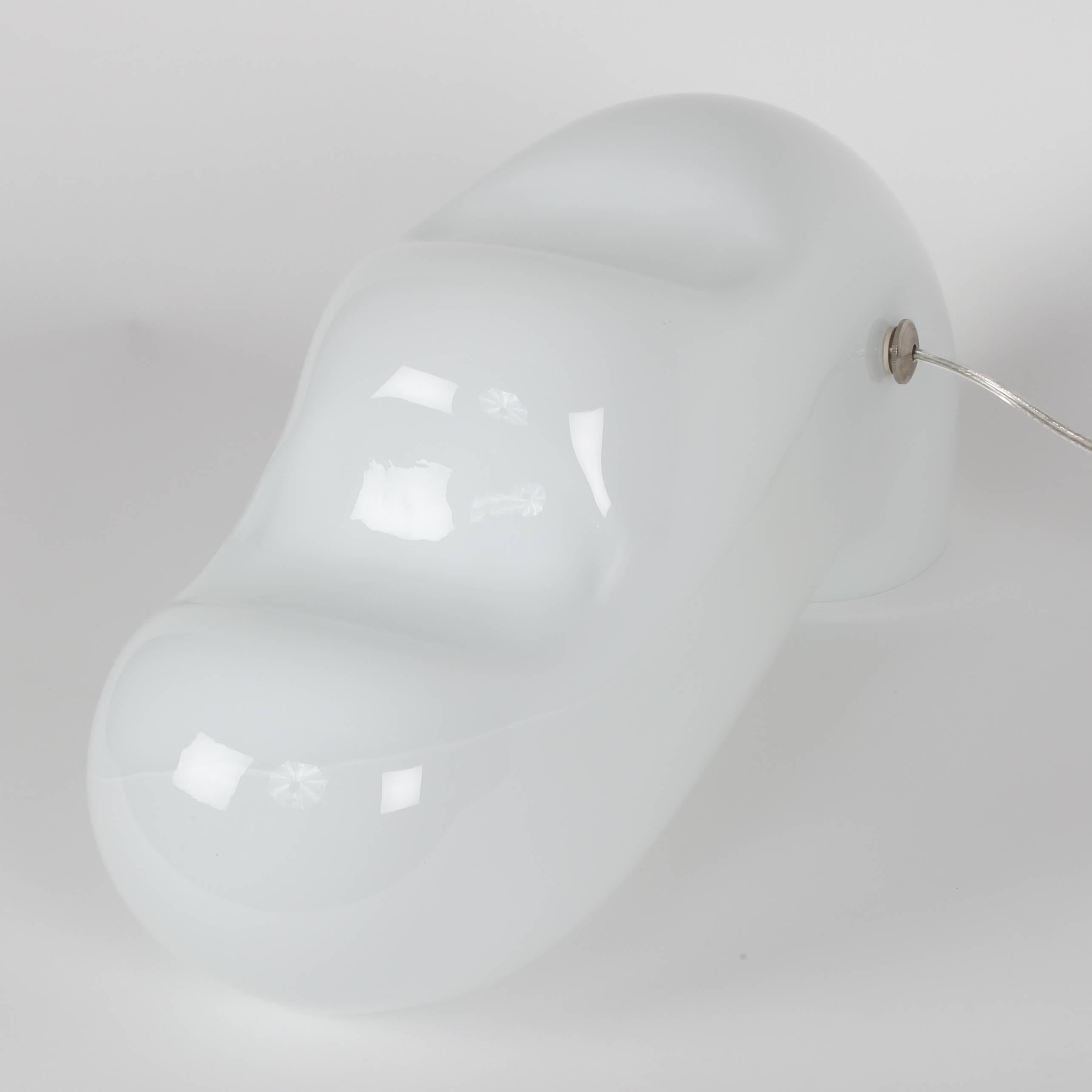 Gino Vistosi White and Gray Murano Glass Table Lamp, circa 1970s In Good Condition For Sale In Brooklyn, NY