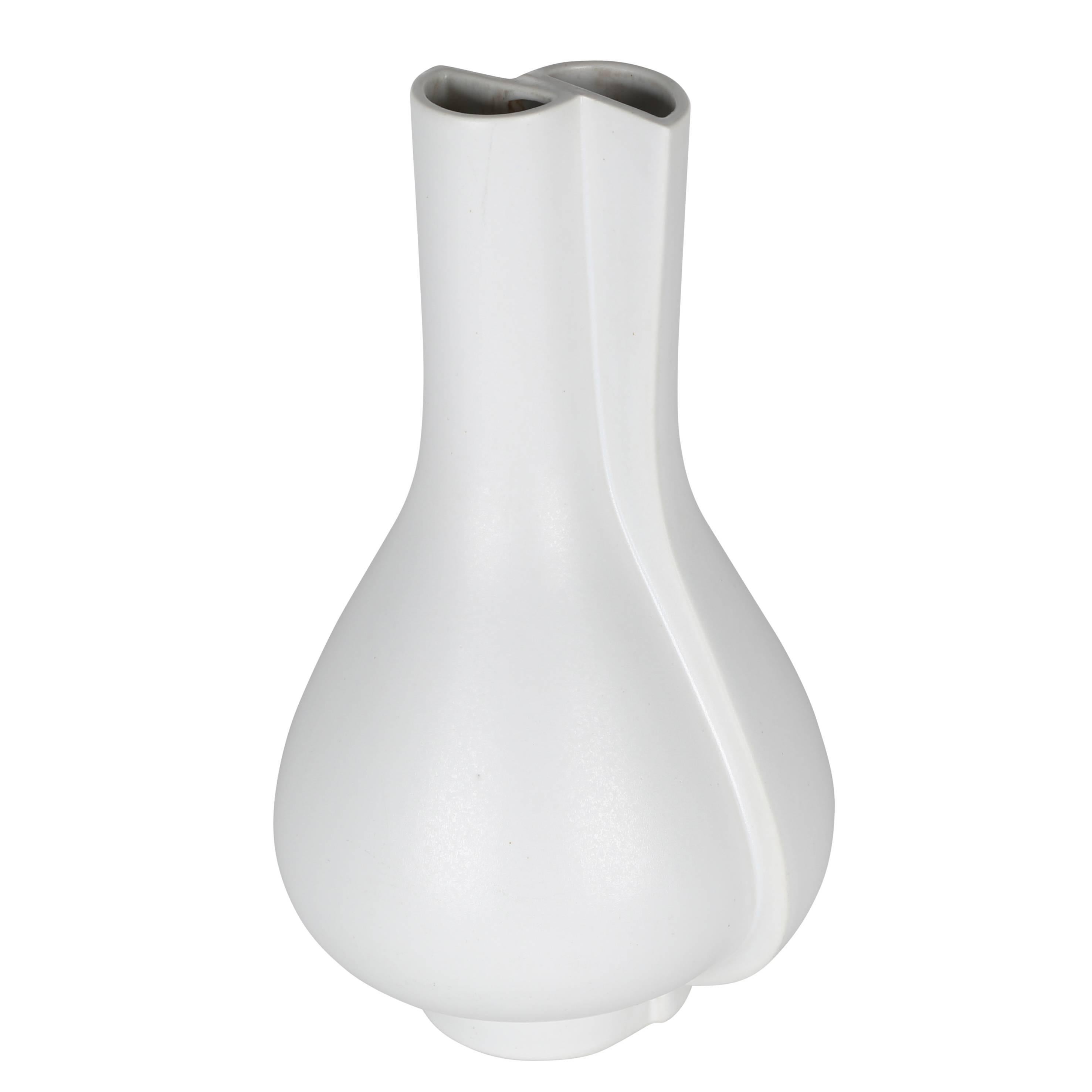 White "Surrea" Vase by Wilhelm Kåge for Gustavsberg, circa 1940s For Sale