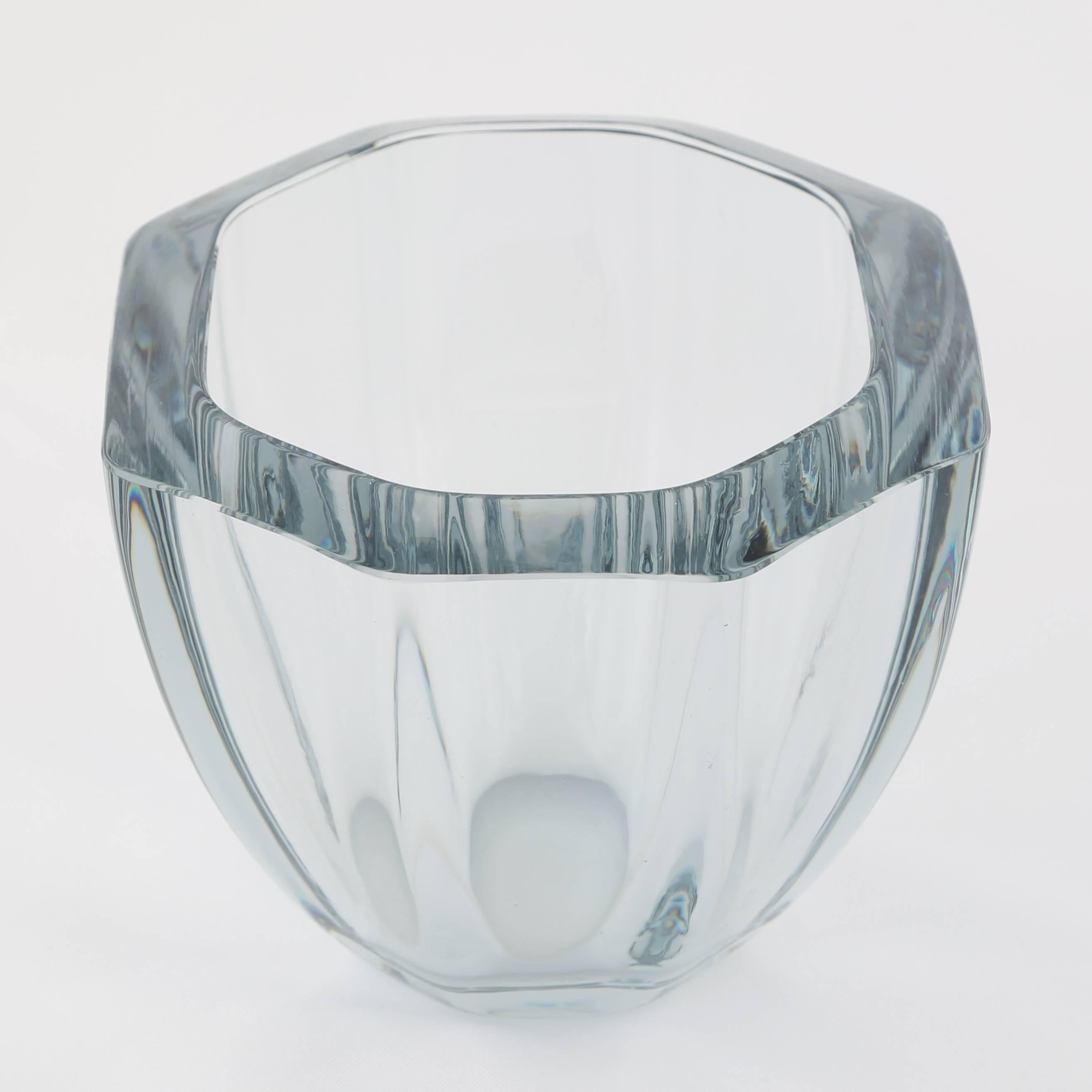 Hexagonal Strombergshyttan Glass Bowl, circa 1950s In Excellent Condition In Brooklyn, NY