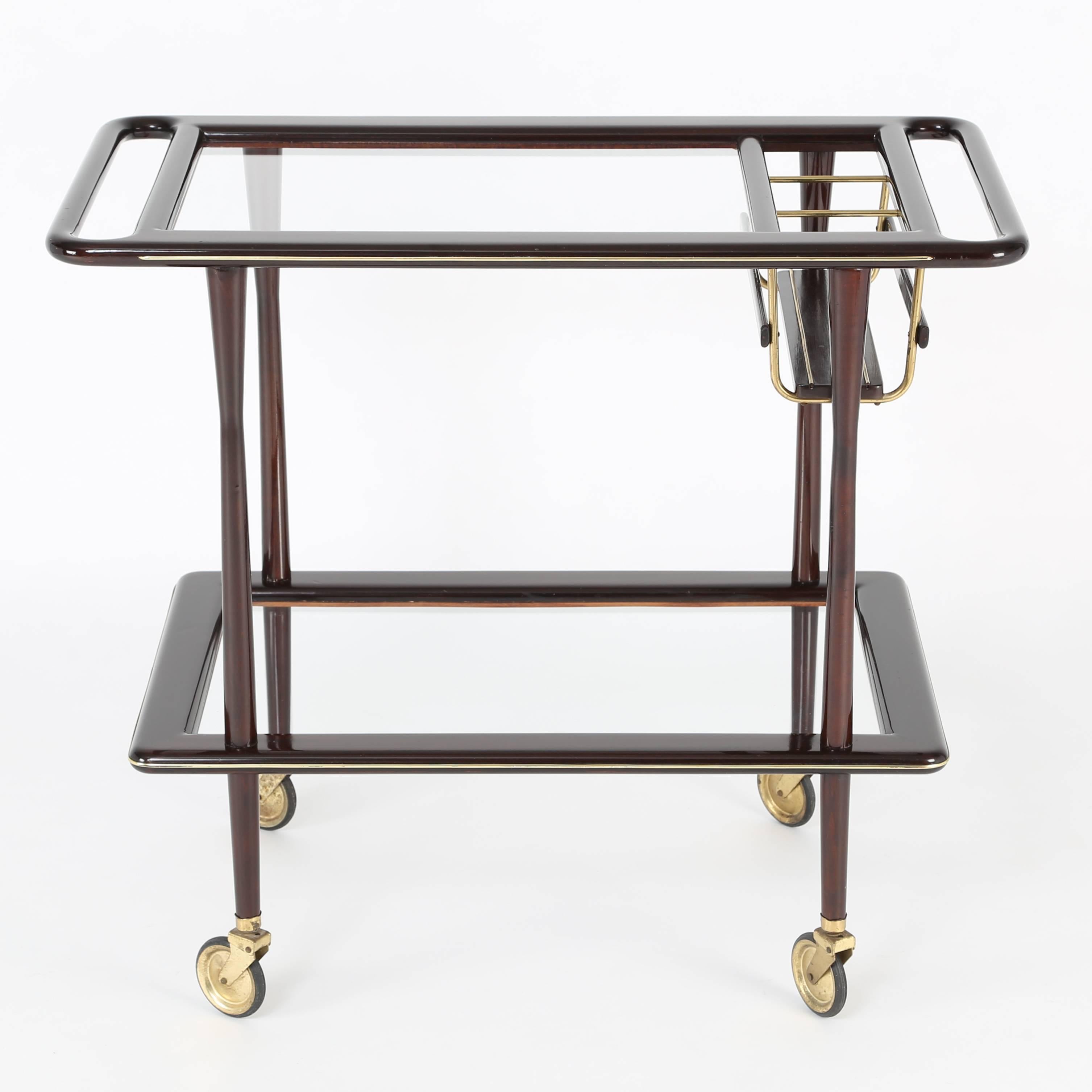 1950s Italian Bar Cart in Polished Mahogany, Brass and Glass In Good Condition In Brooklyn, NY