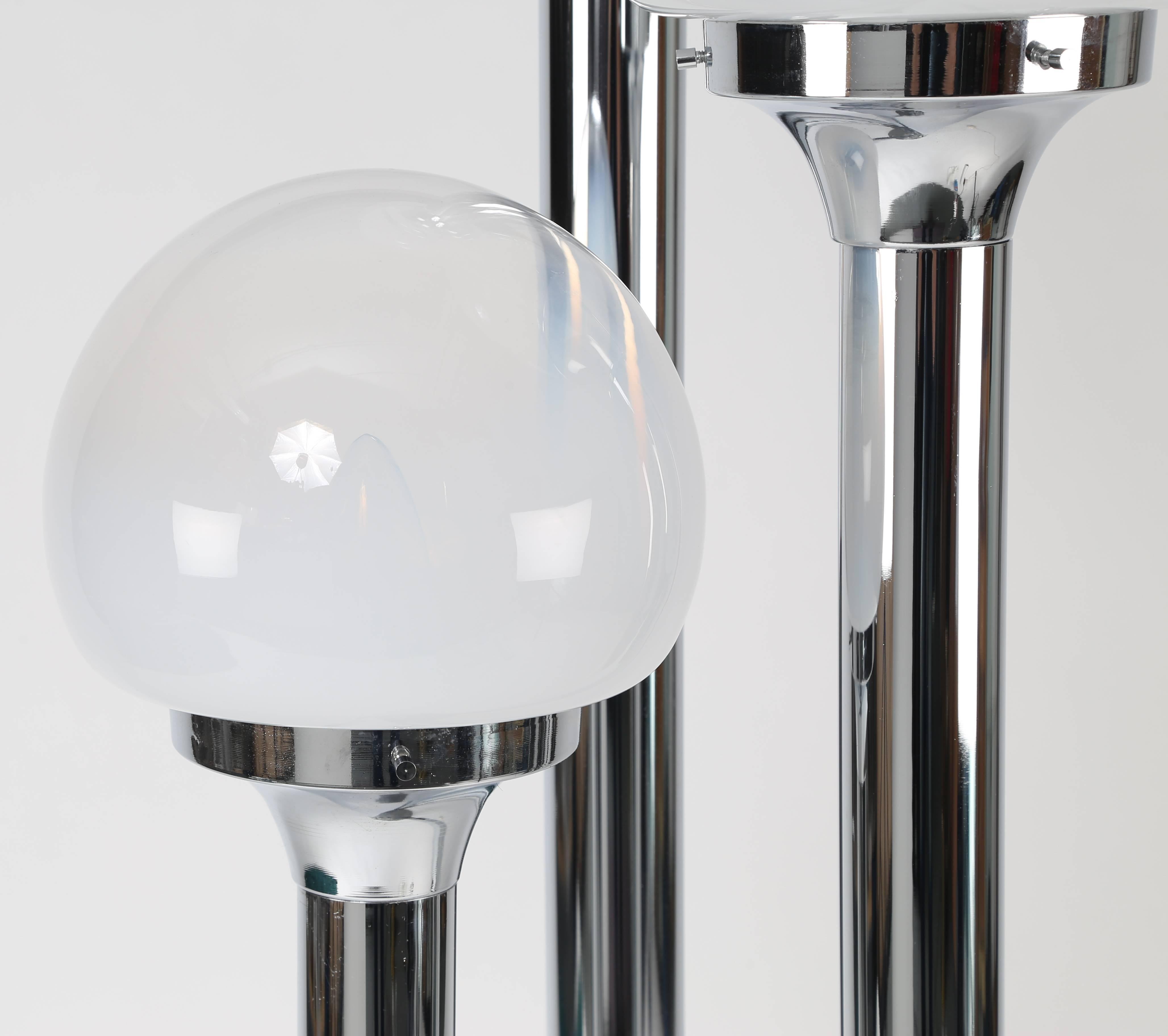 1970s, Murano Italian Chrome and Glass Three Globe Floor Lamp For Sale 2