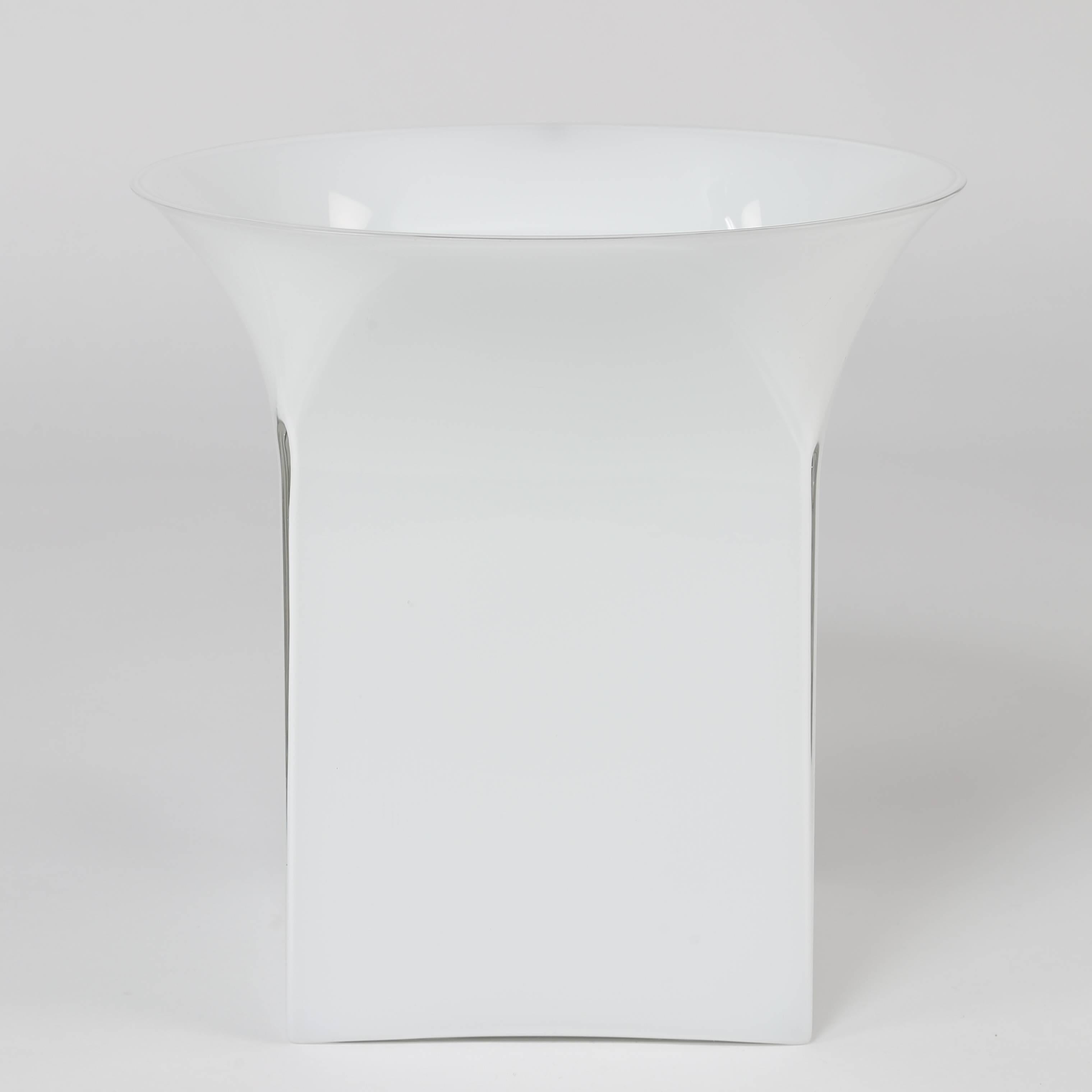 Large 1970s Sergio Asti for Venini Clear over White Glass Vase In Excellent Condition In Brooklyn, NY