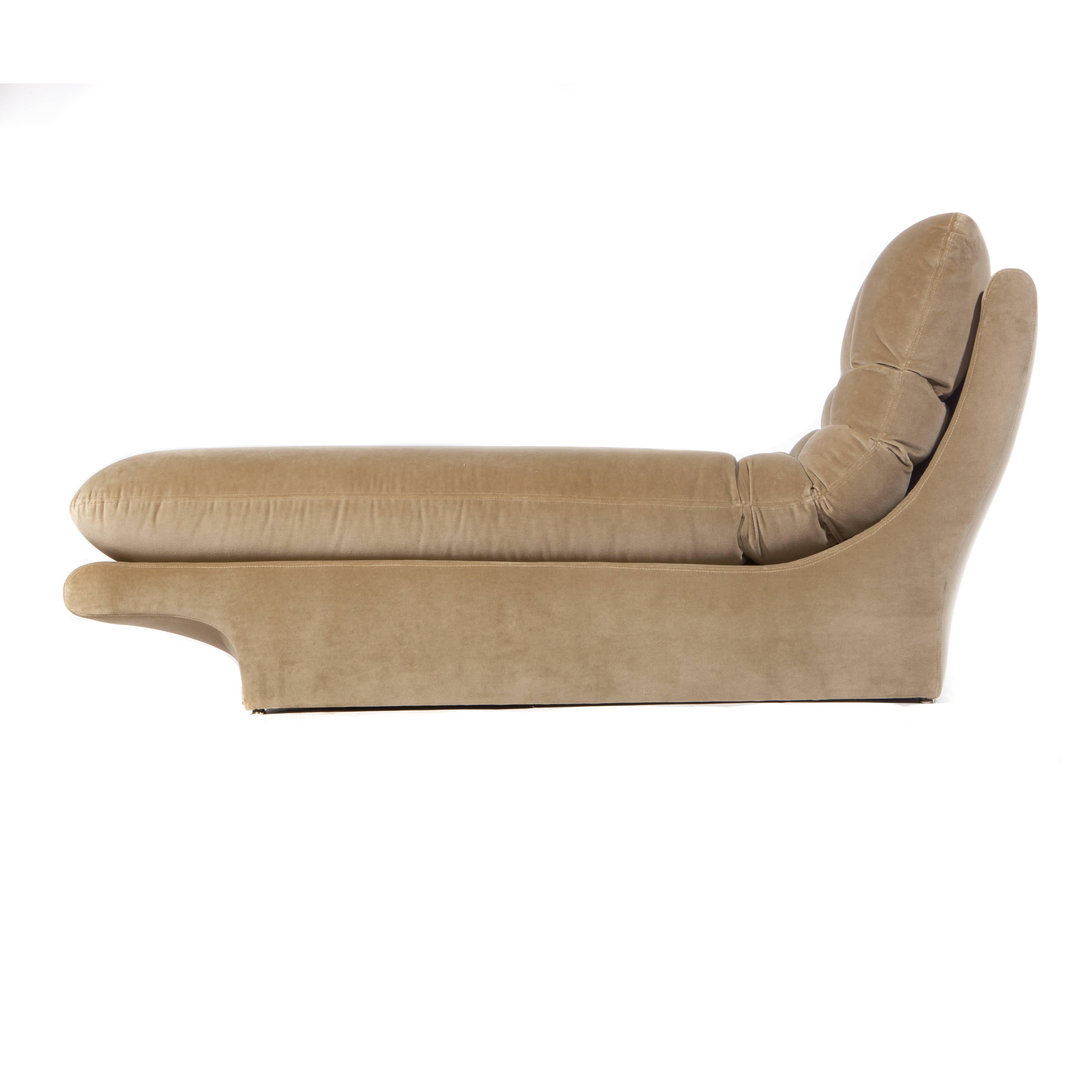 Fully Upholstered 1970s Chaise Lounge by Preview Furniture In Excellent Condition In Brooklyn, NY