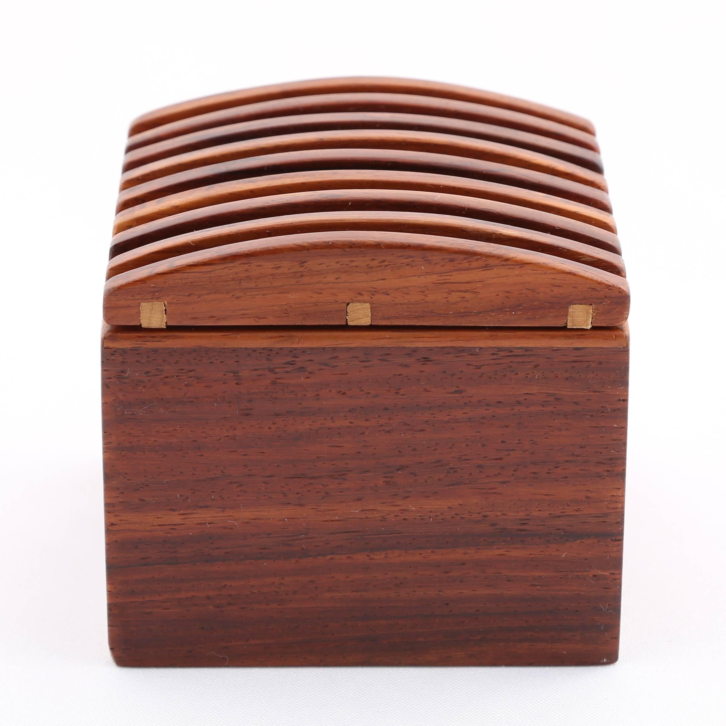 Exotic Wood Box with Ribbed Lid by Jerry Madrigale, circa 1980s In Excellent Condition For Sale In Brooklyn, NY