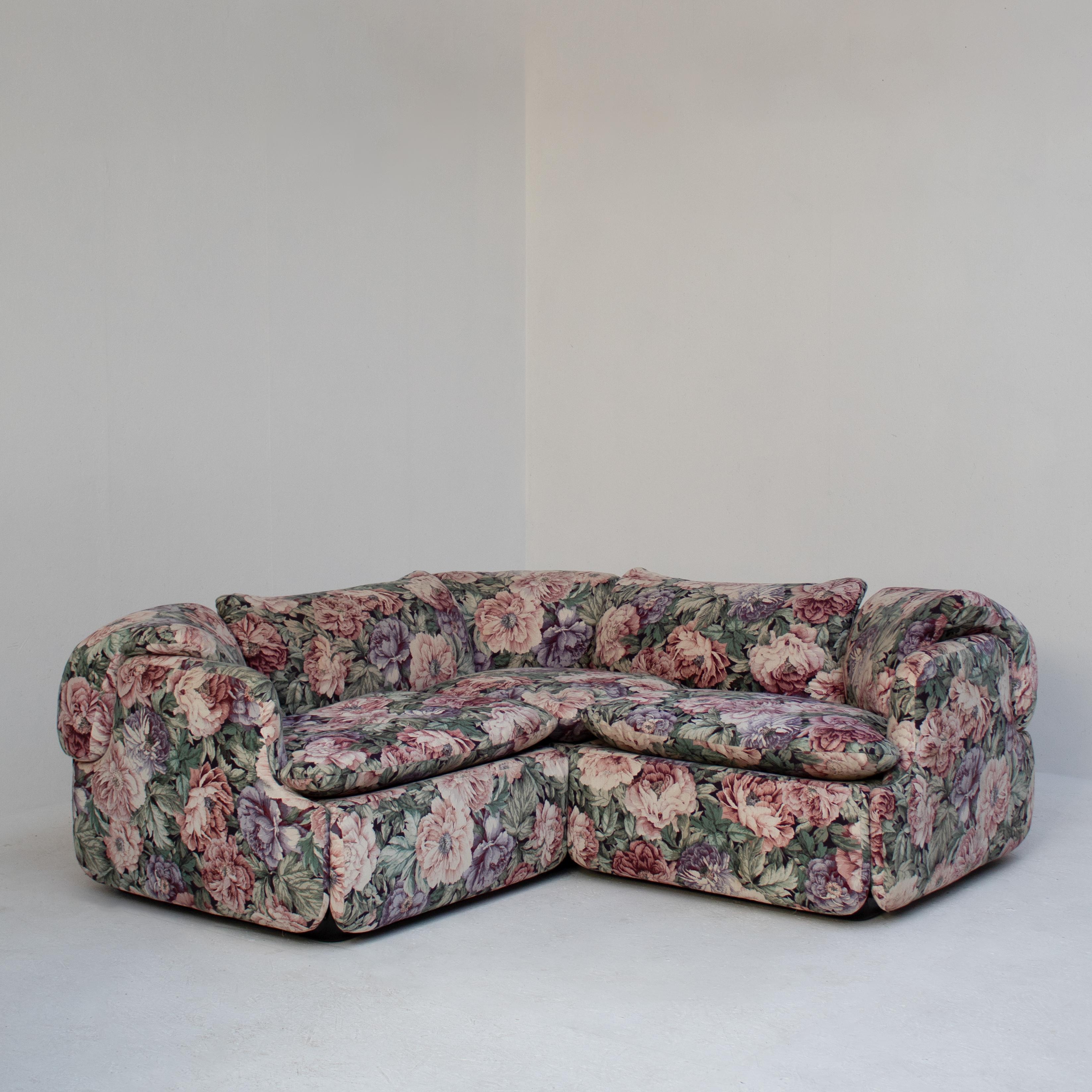 Tissu Sofa Confidential d'Alberto Rosselli pour Saporiti en vente