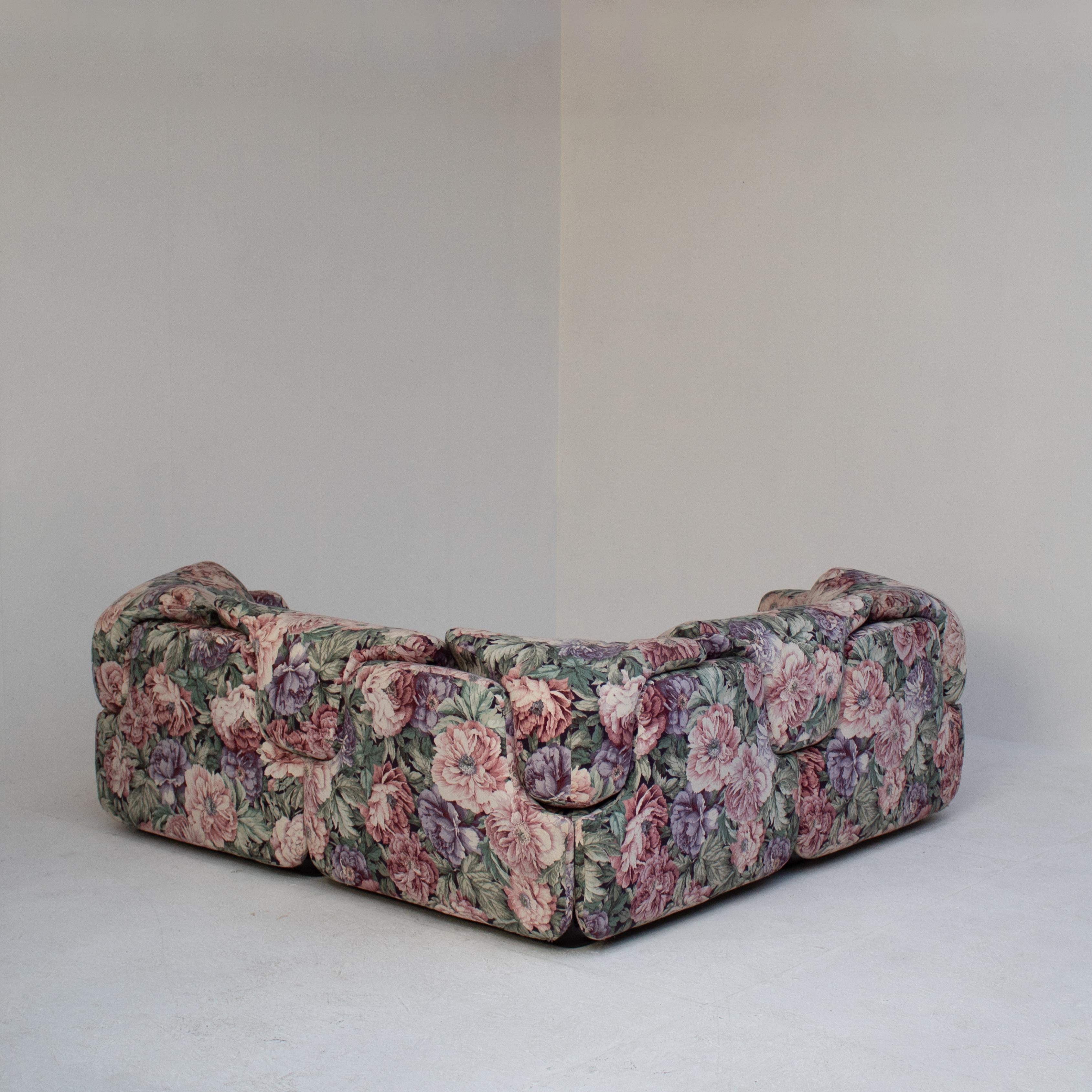 Sofa Confidential d'Alberto Rosselli pour Saporiti en vente 4