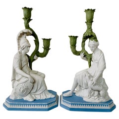 Coppia di candelieri moderni a due rami in gres diaspro tricolore di Wedgwood