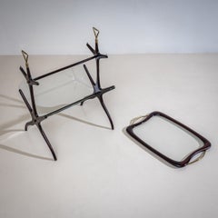 Mesita auxiliar con revistero, atribuida a Cesare Lacca, Italia, década de 1950