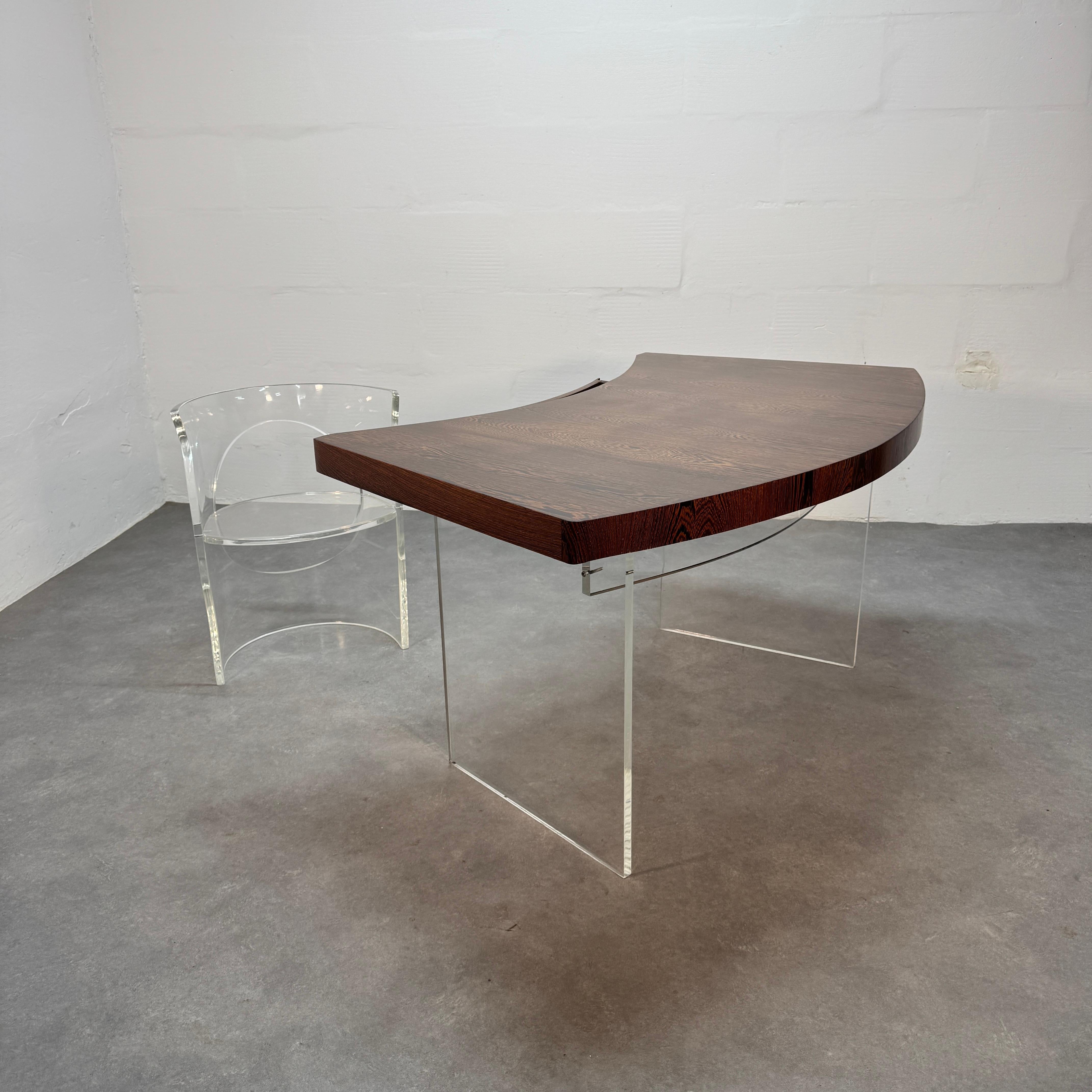 harles Hollis Jones is an American artist and furniture designer who is recognized by the Smithsonian Institution for his pioneering use of acrylic and lucite. Born in Bloomington, Indiana in 1945, Jones moved to Los Angeles, California at the age