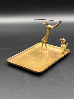 Charmante vide-poche ou cendrier de golf en bronze de Vienne, de la Werkstätte Hagenauer, des années 1930