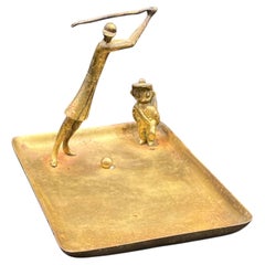 Charmante vide-poche ou cendrier de golf en bronze de Vienne, de la Werkstätte Hagenauer, des années 1930