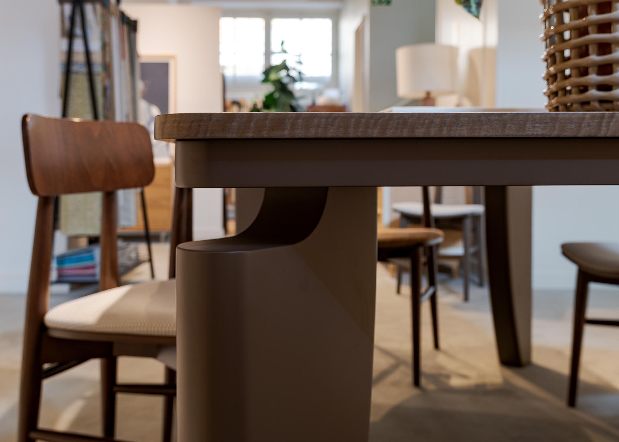Portuguese Maki Dining Table – Contemporary Eucalyptus Veneer Table with Sculptural Lacquer For Sale