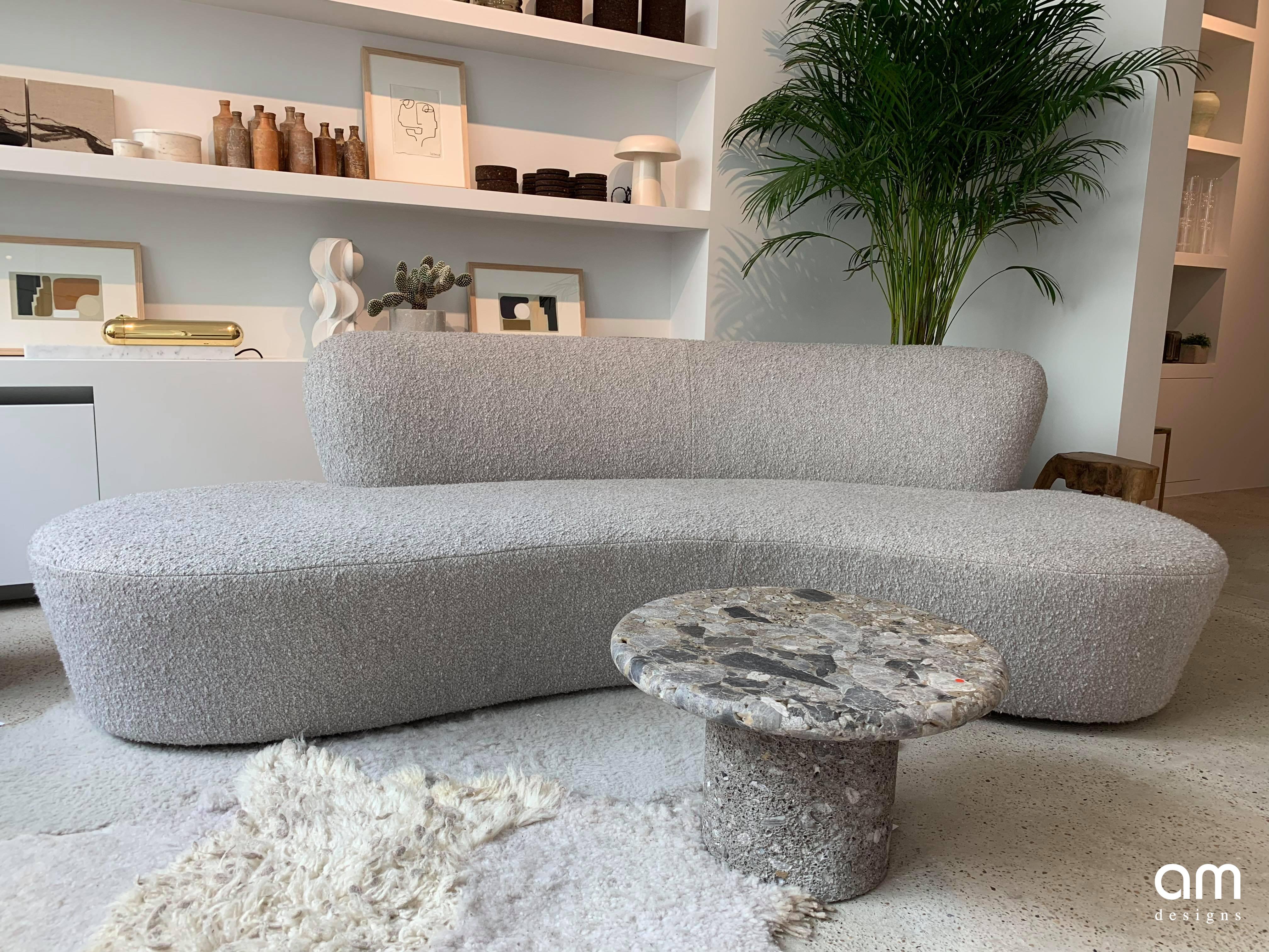 Modern Eclipse sofa by am designs For Sale