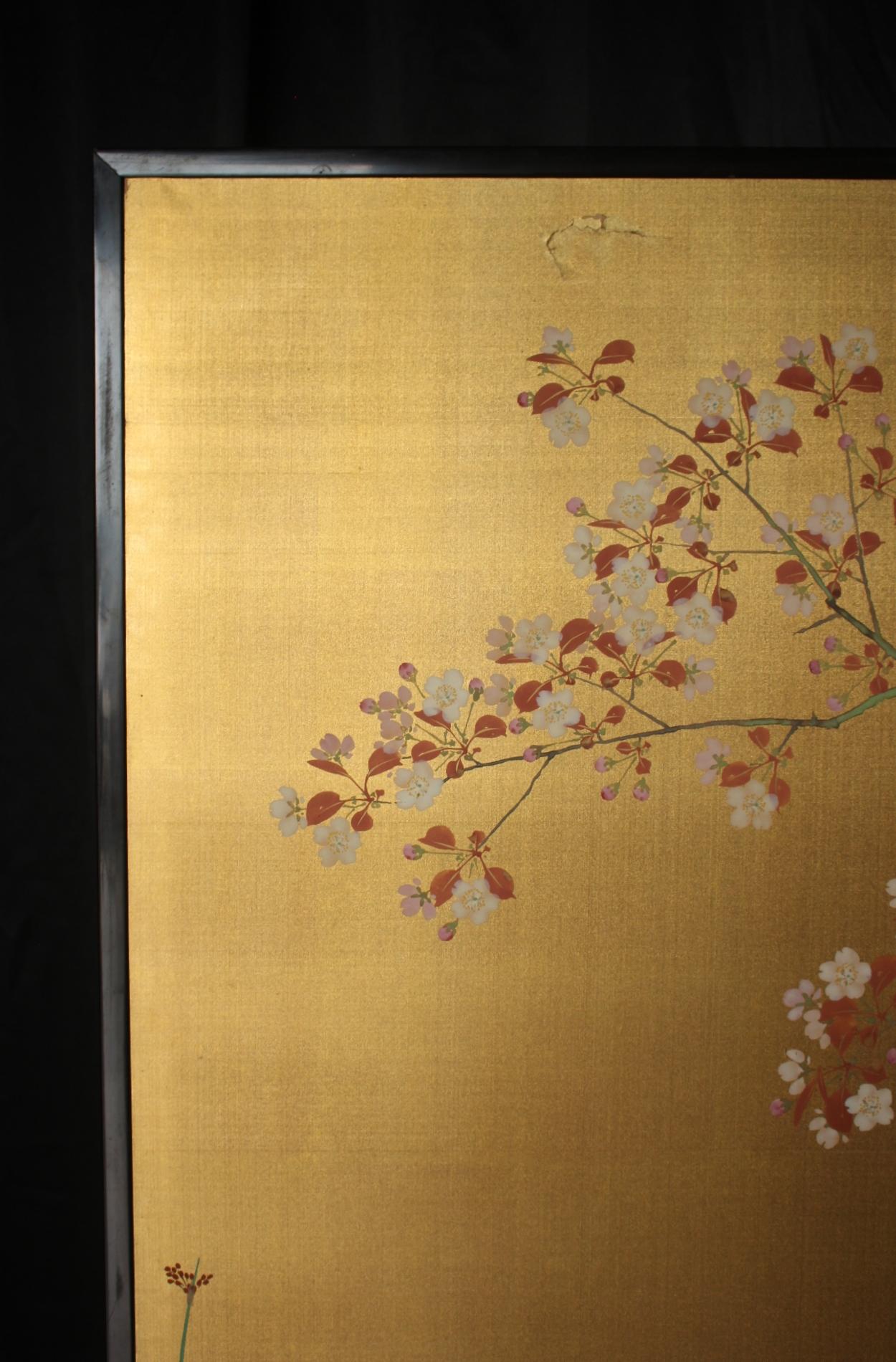 B35 Japanische Antiquitäten Goldhintergrund Blumen Faltwand, 2-tlg. im Zustand „Starke Gebrauchsspuren“ im Angebot in Niiza, JP