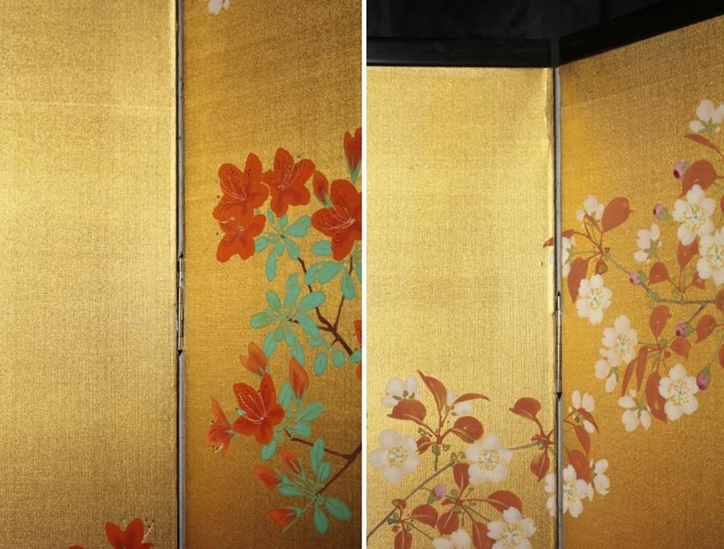 B35 Japanische Antiquitäten Goldhintergrund Blumen Faltwand, 2-tlg. im Angebot 5