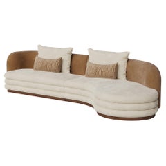 Handgefertigtes Latte-Sofa aus Samt und Leinenpolsterung von Nolita Harbour