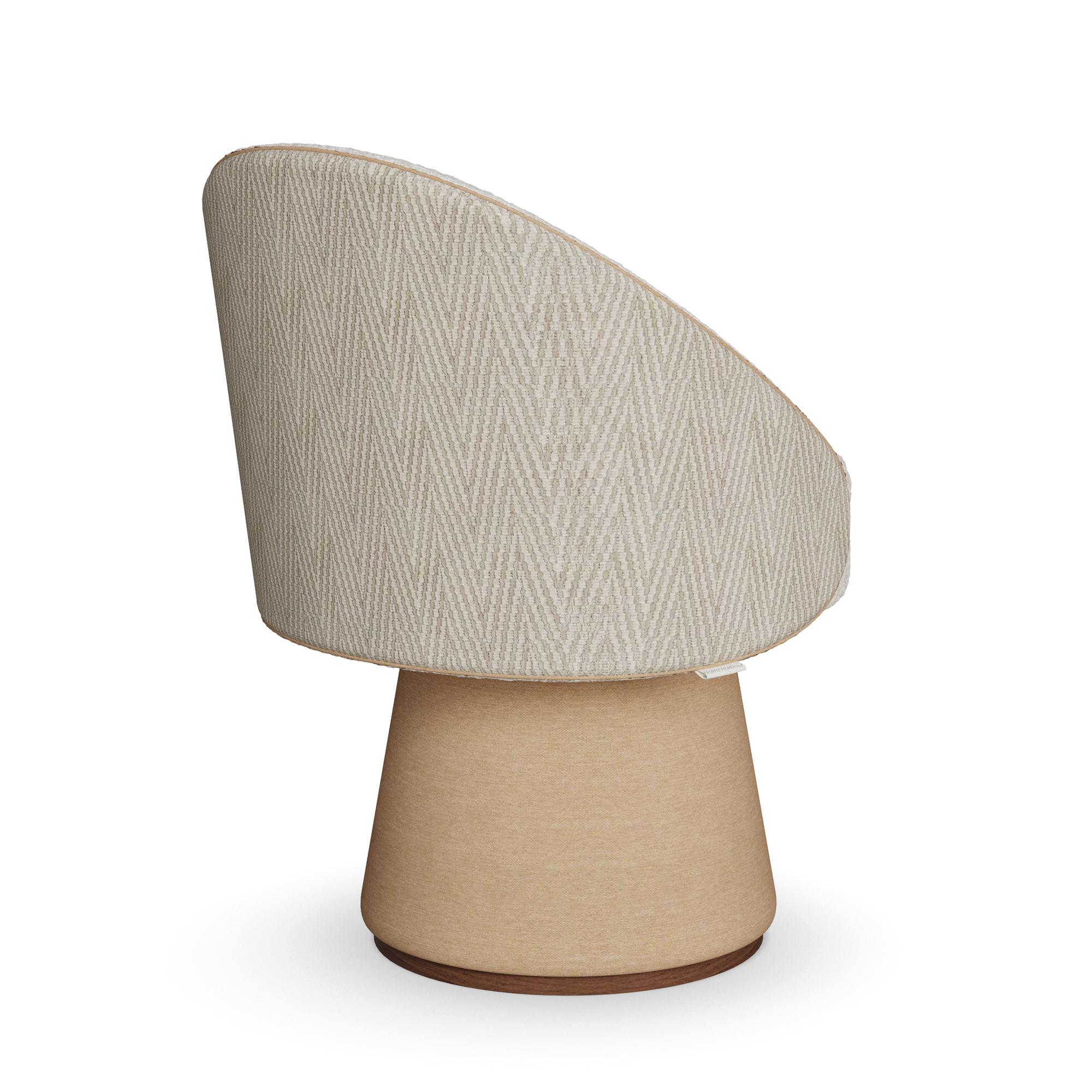 Silla de comedor Caroline con base cónica hecha a mano por Nolita Harbour Siglo XXI y contemporáneo en venta