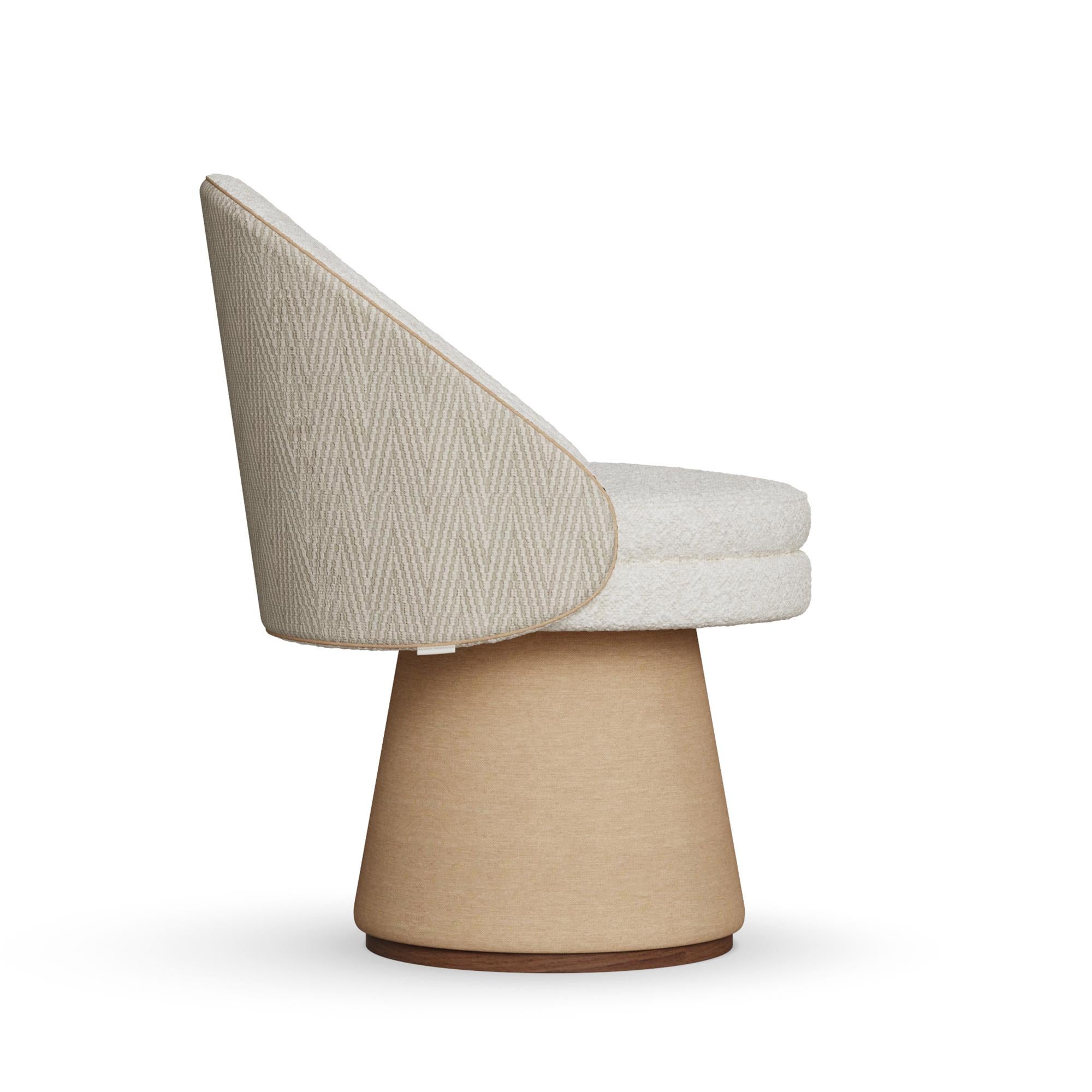 Silla de comedor Caroline con base cónica hecha a mano por Nolita Harbour Hecho a mano en venta