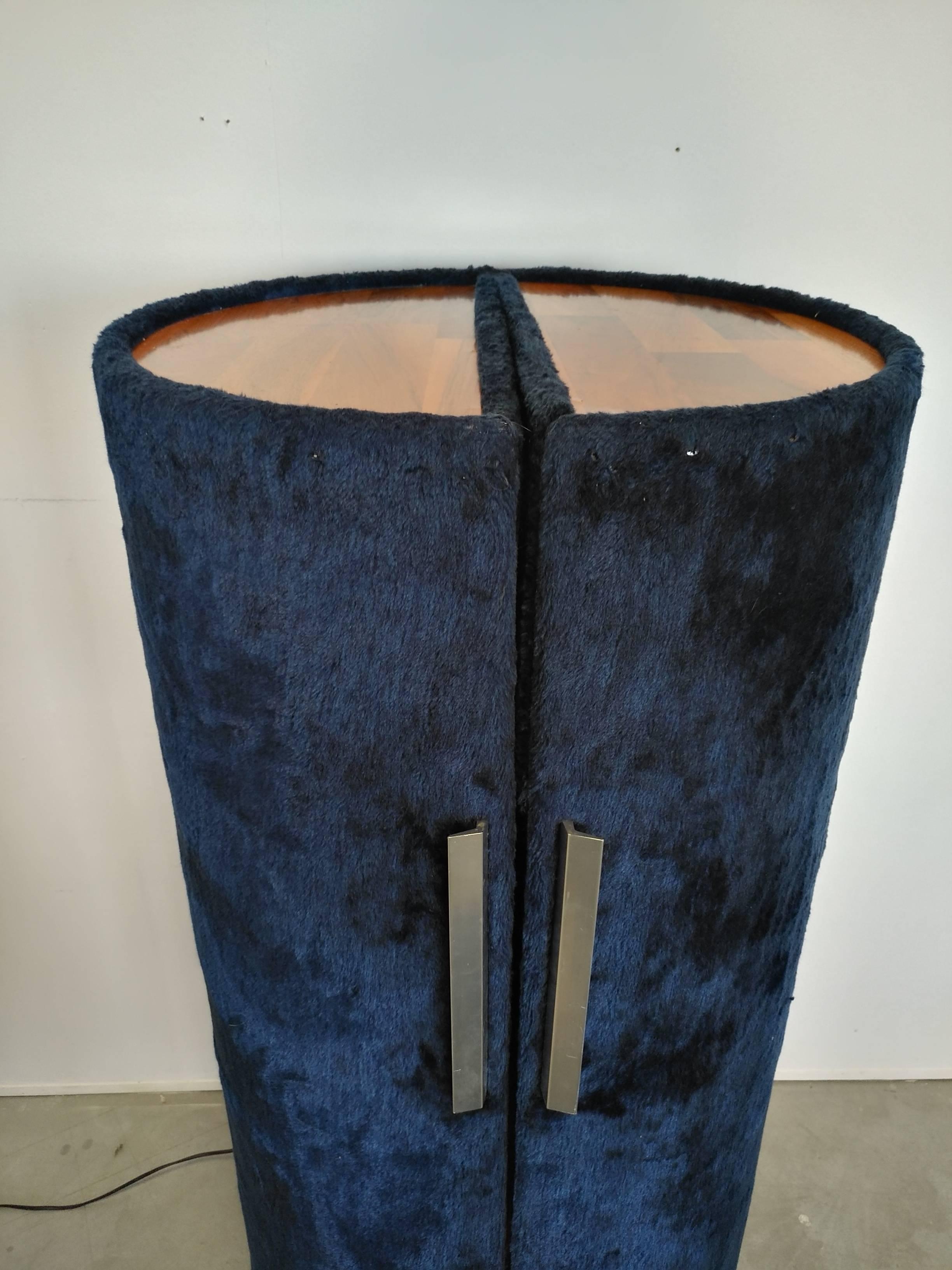 Blue Synthetic Fur Swivel  Room Toilet, 1970 In Good Condition For Sale In Fossano, IT