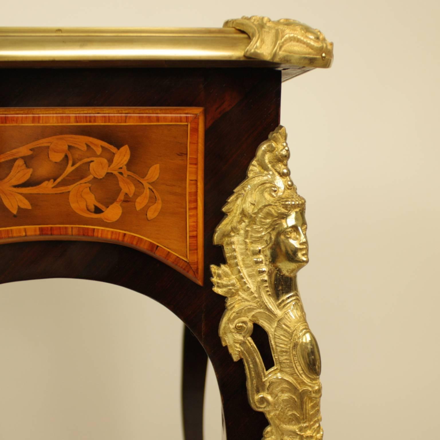 A 19th Century Gilt Bronze Mounted Marquetry Bureau Plat or Desk  In Excellent Condition In Berlin, DE