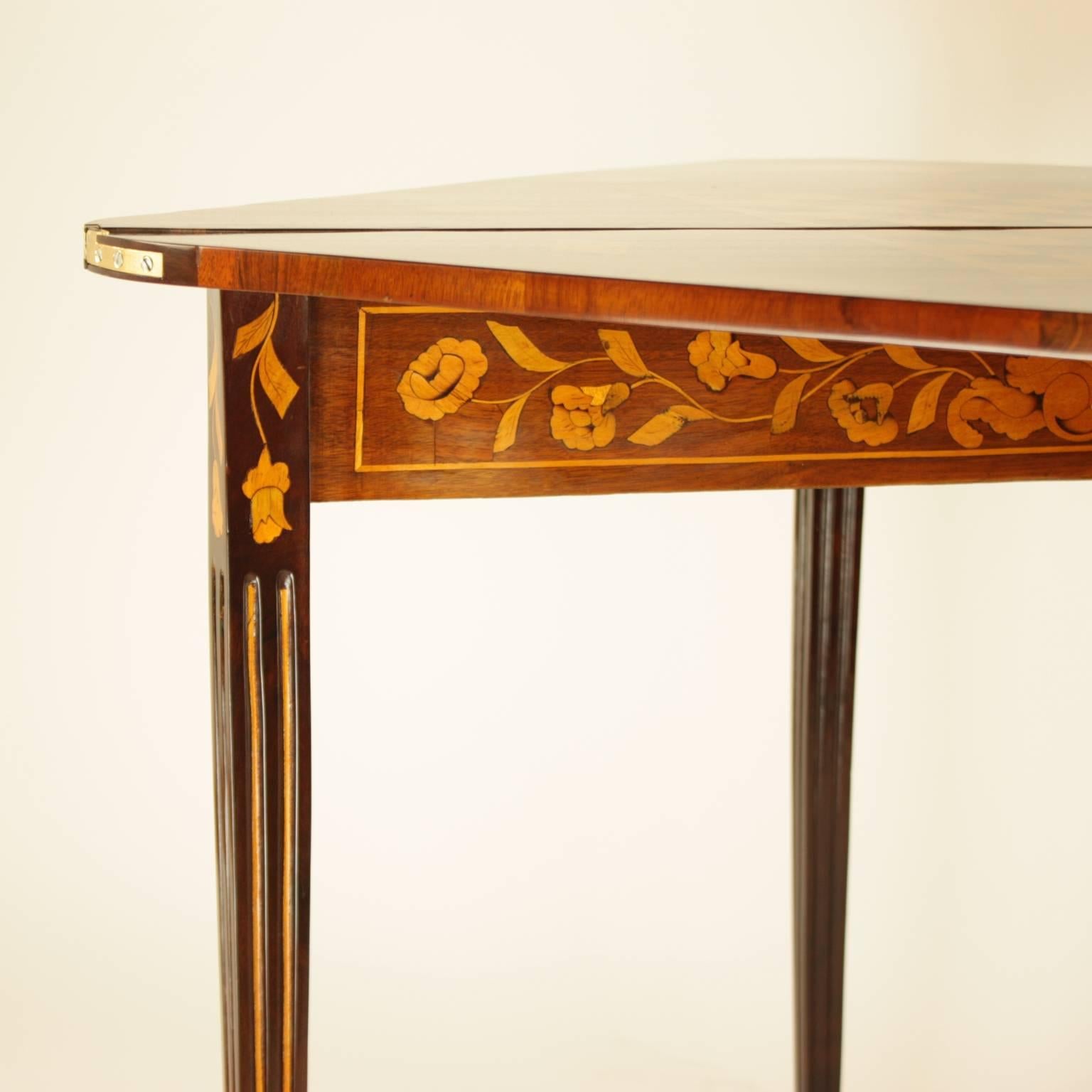 Early 19th Century Dutch Mahogany and Floral Marquetry Game Table 3